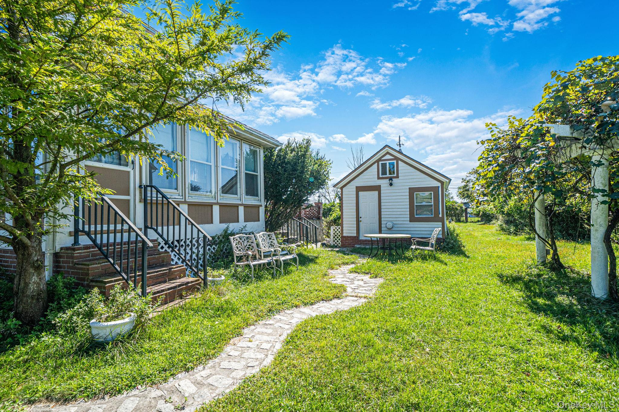 436 Bay Avenue Property Photo 40