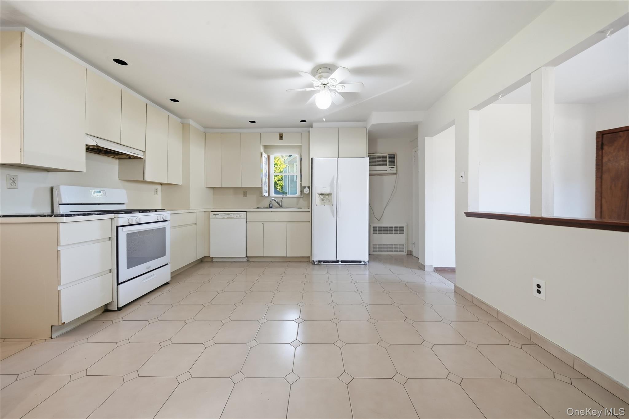 506 Whittier Street Property Photo 4