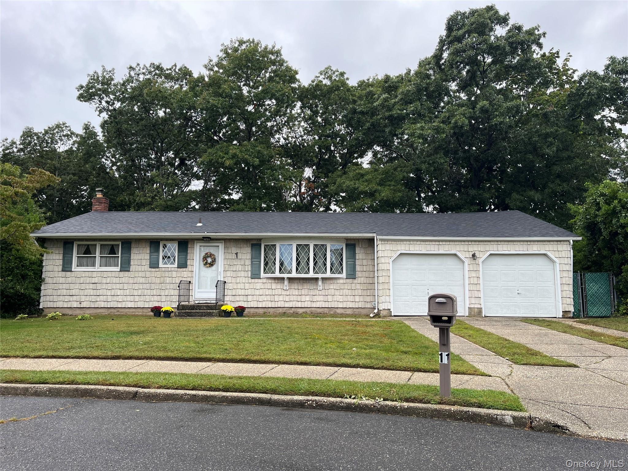 11 Whig Court Property Photo 2