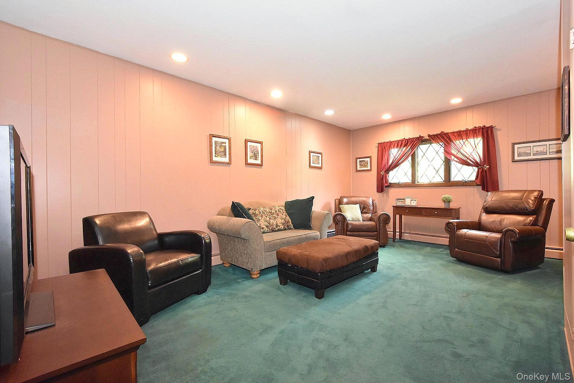 11 Whig Court Property Photo 7