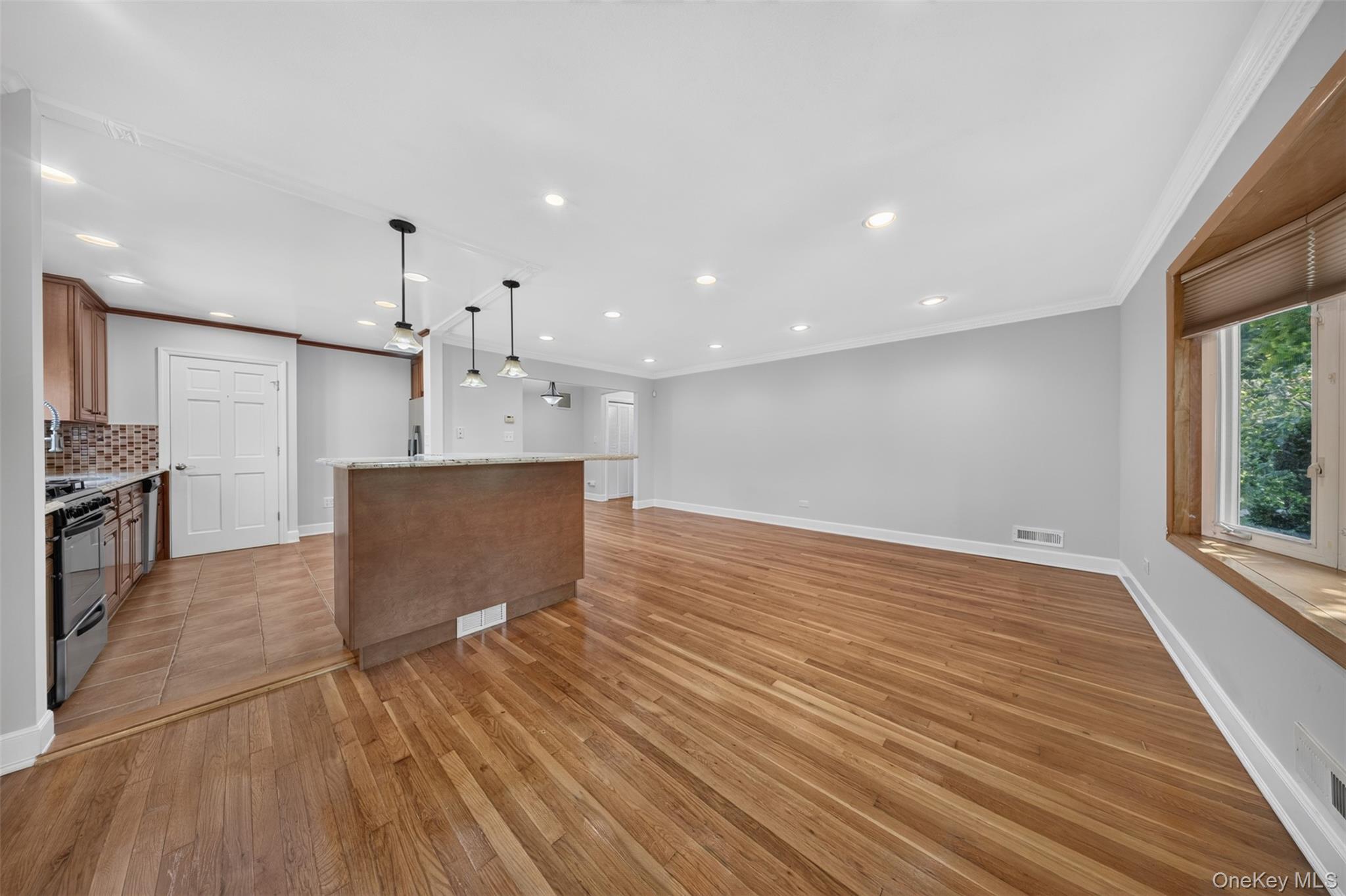 26-15 Clearview Expressway Property Photo 9