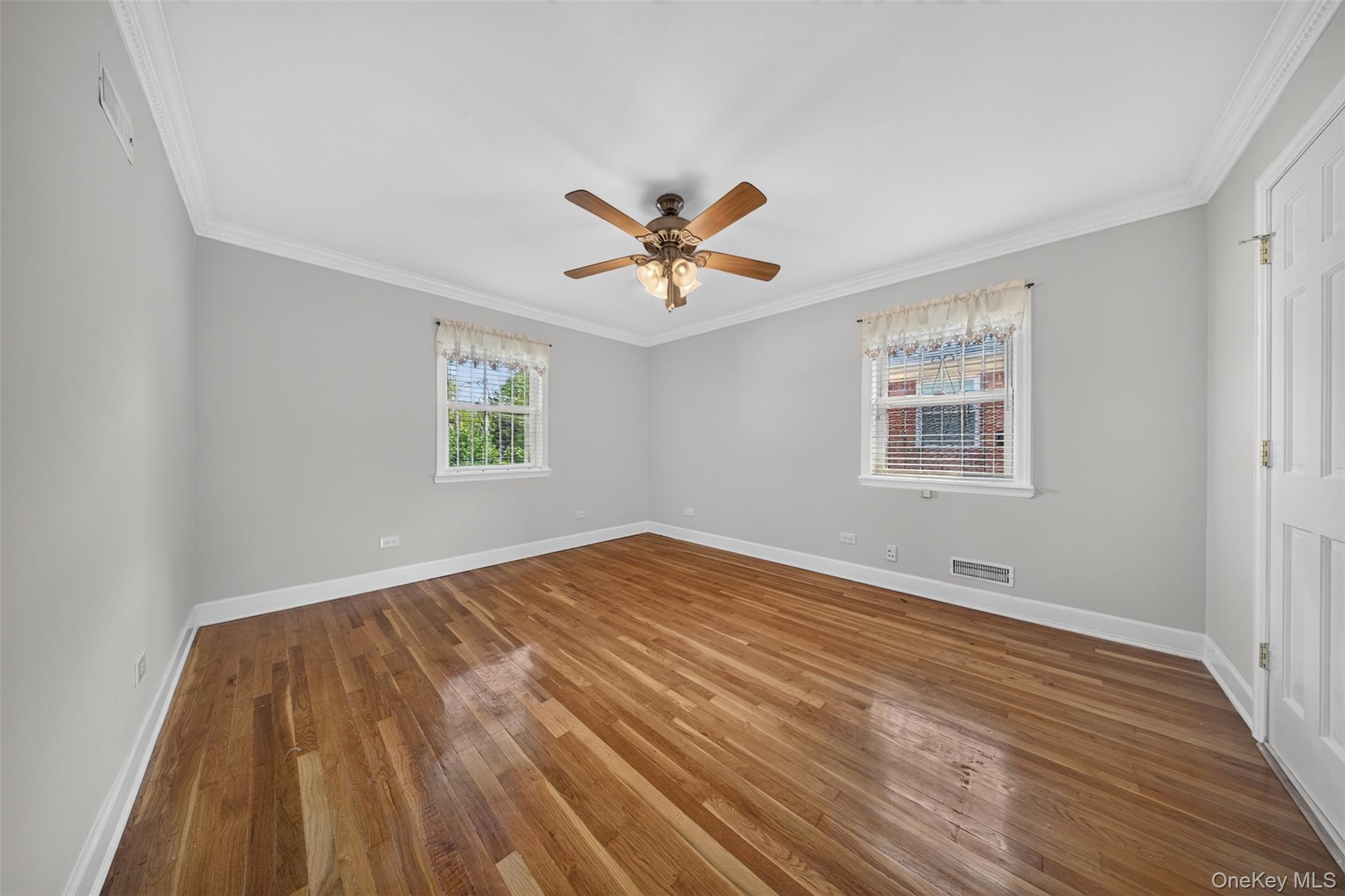 26-15 Clearview Expressway Property Photo 14
