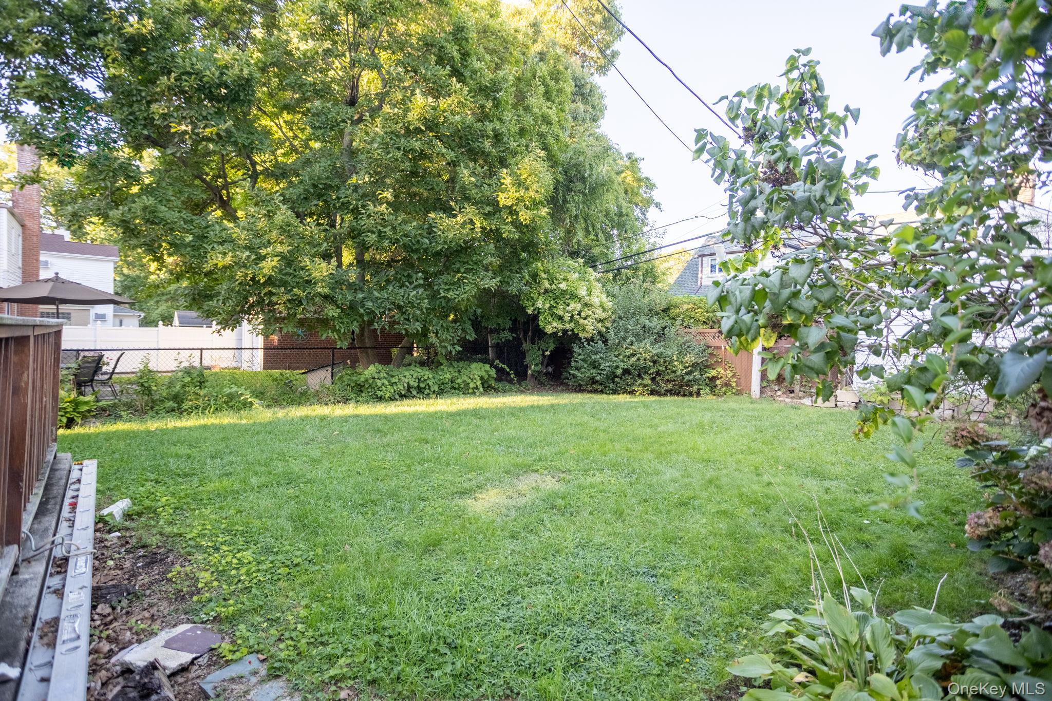 82-41 215th Street Property Photo 14