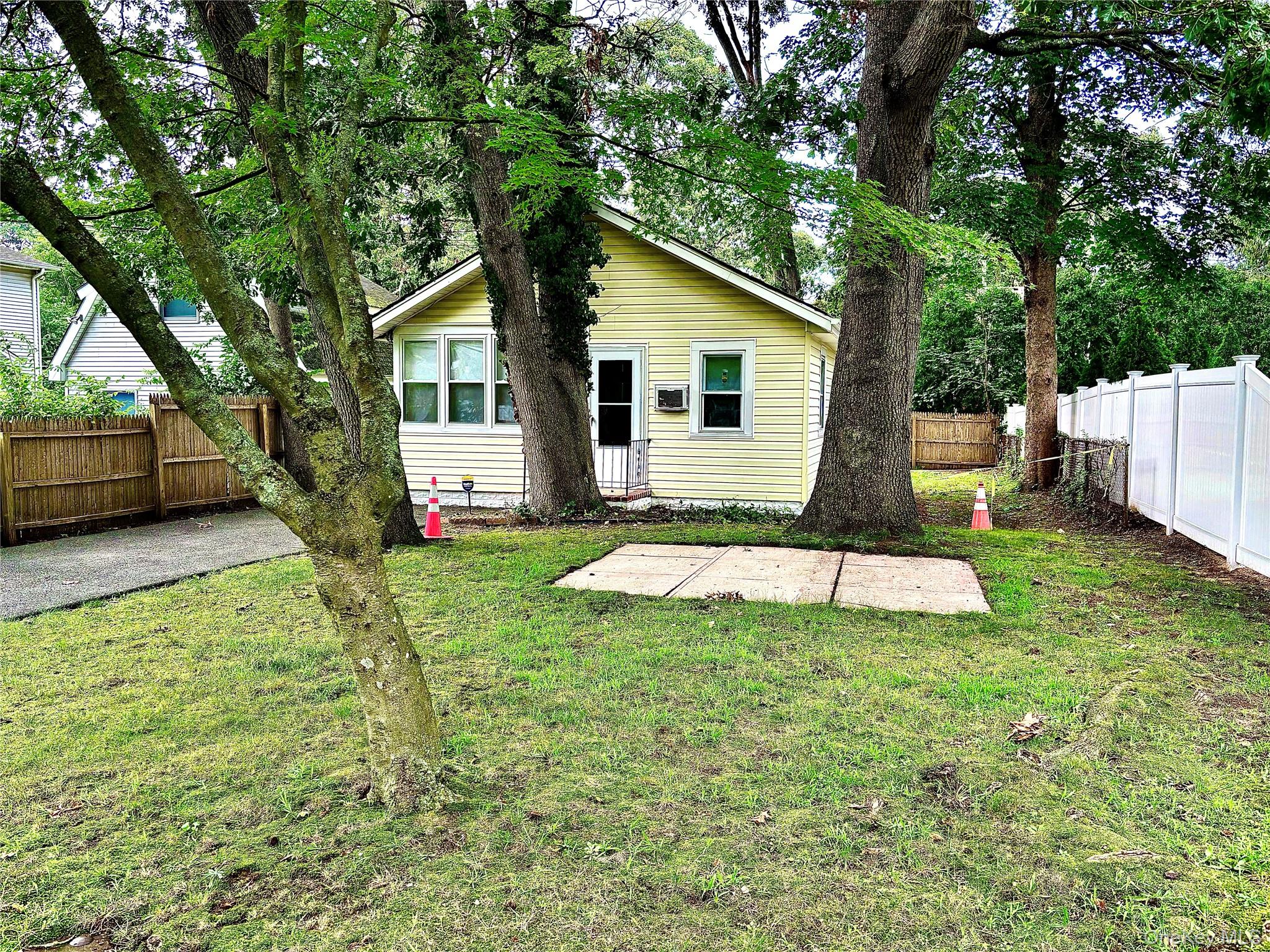 103 Maple Street Property Photo 1
