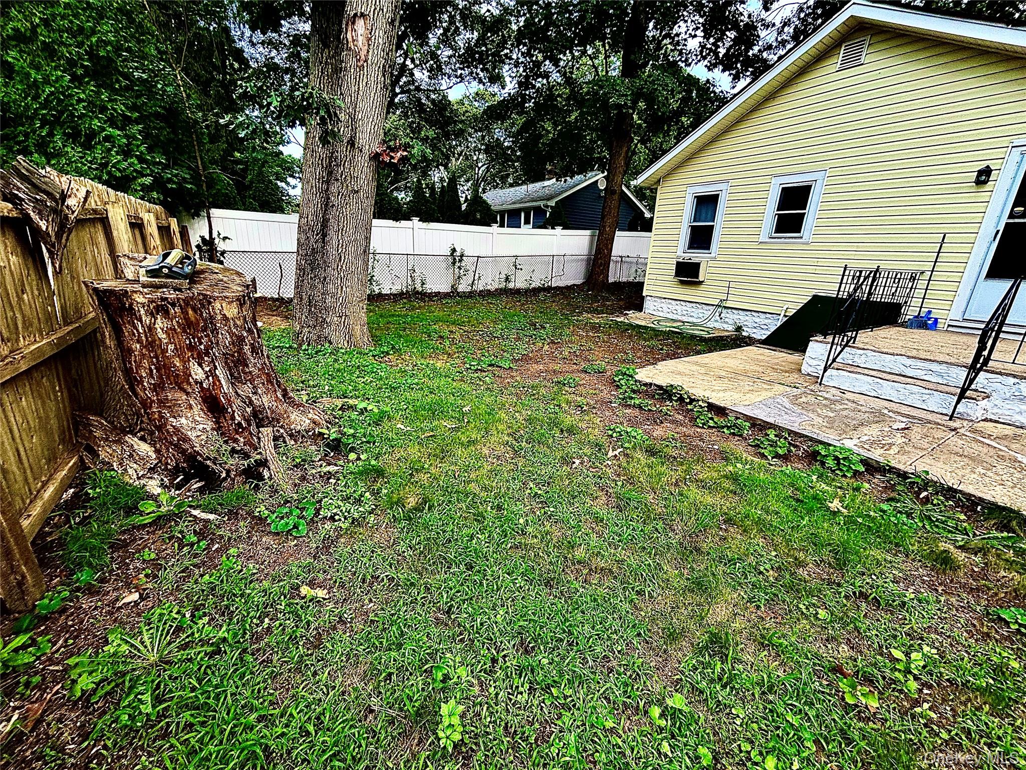 103 Maple Street Property Photo 4