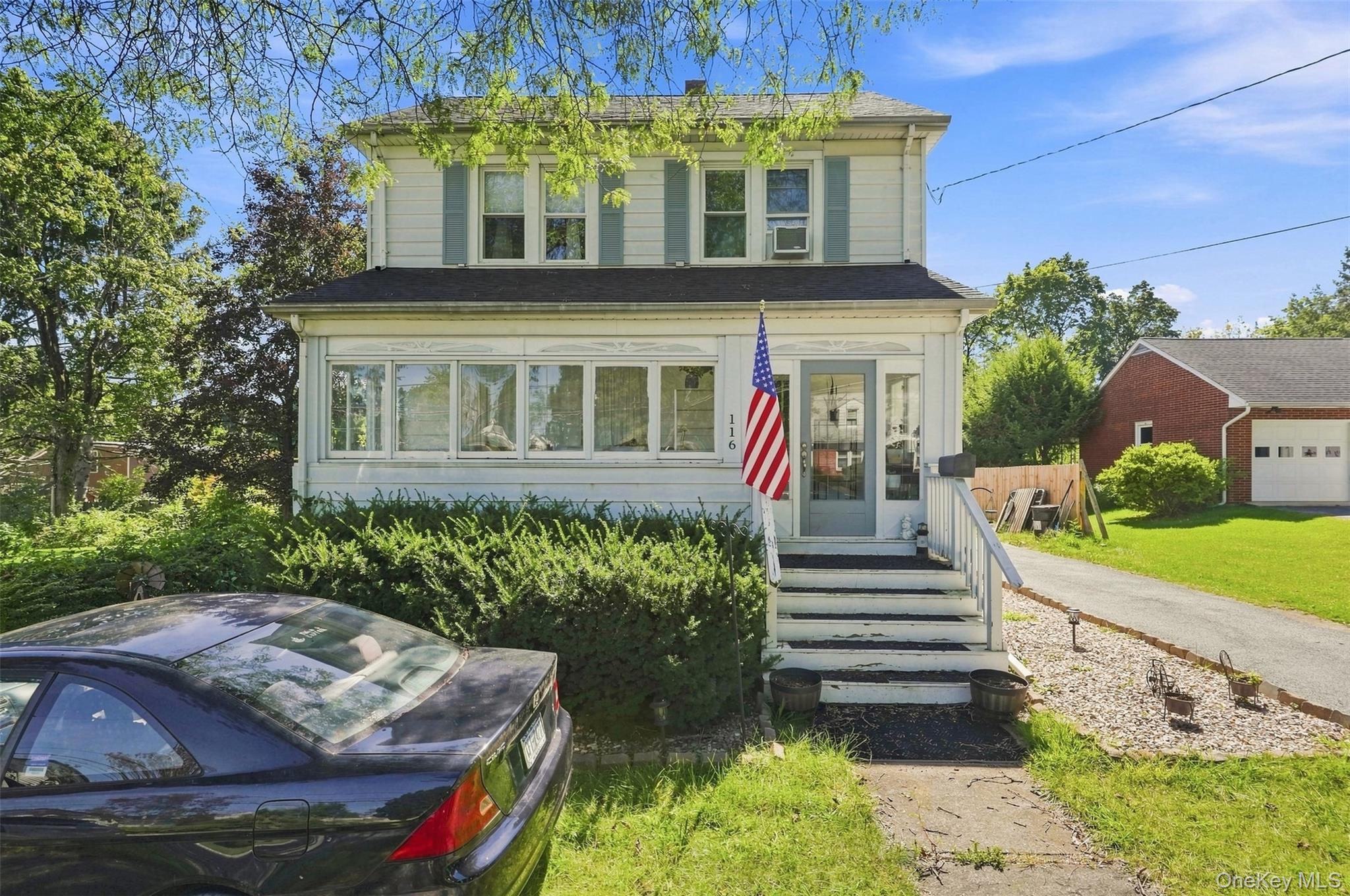 116 E Cedar Street Property Photo 2