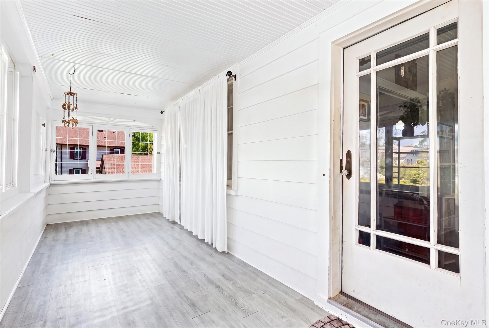 116 E Cedar Street Property Photo 4