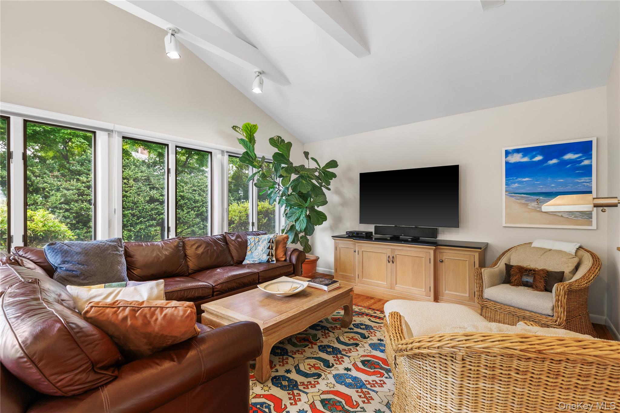 46 Beverly Drive Property Photo 6