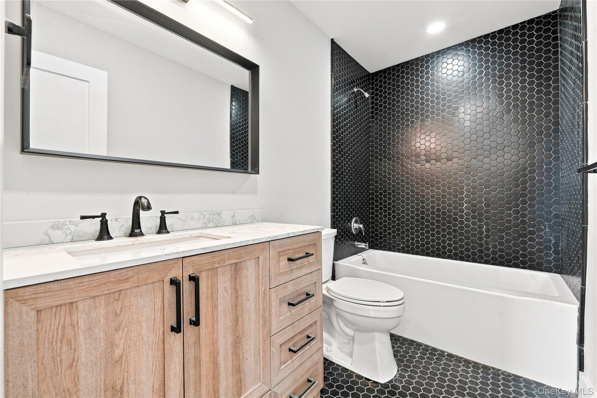 13 Campbell Lane Property Photo 8