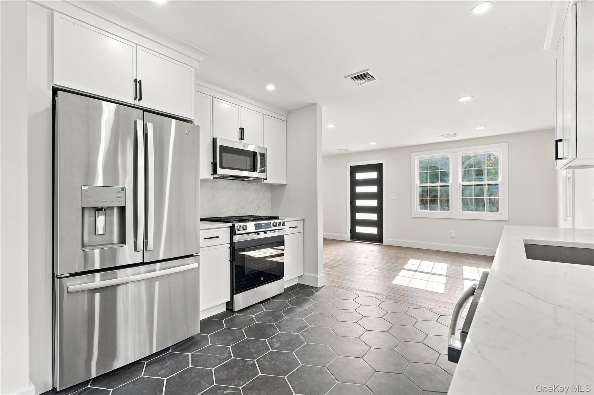 13 Campbell Lane Property Photo 10