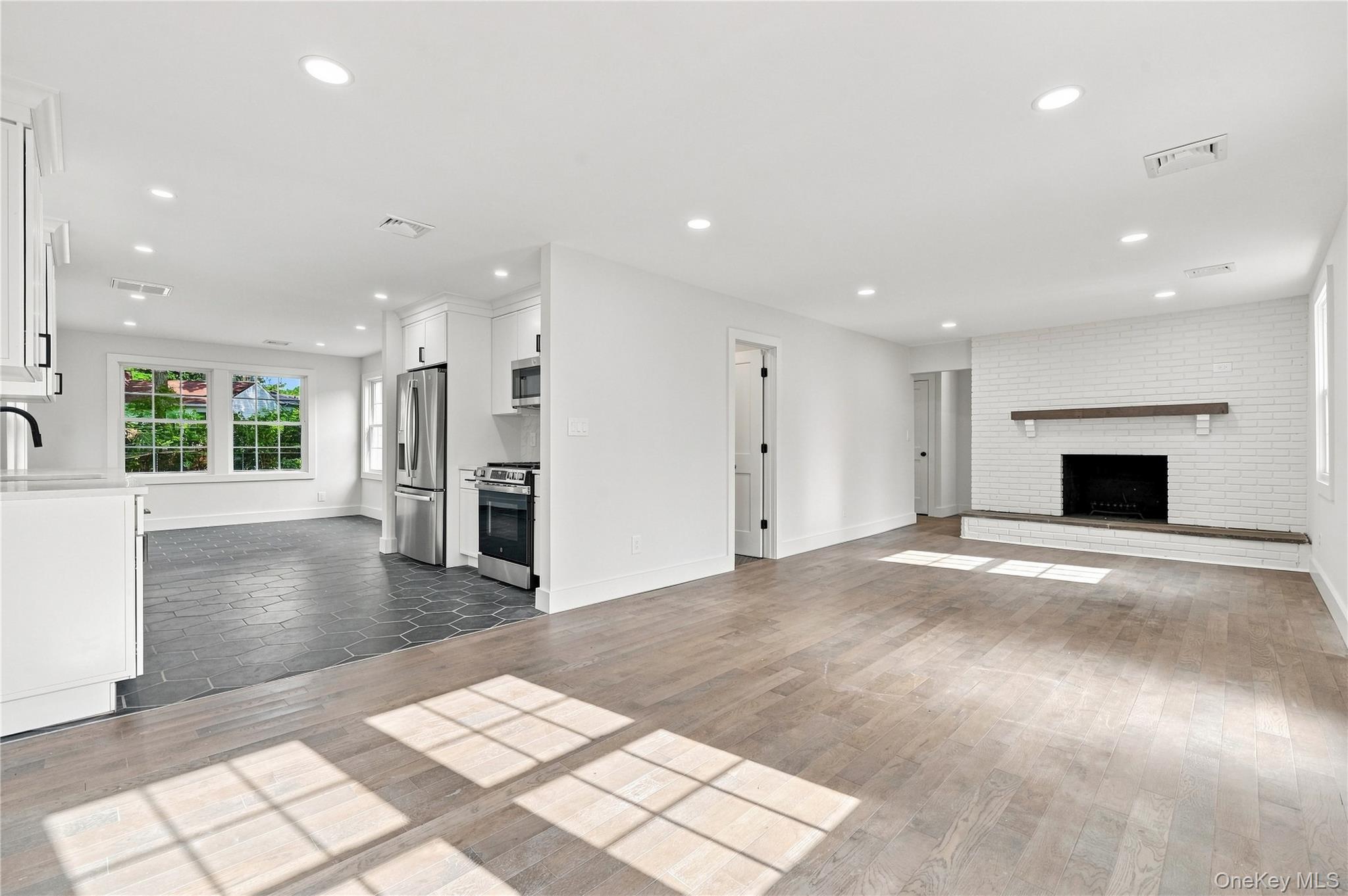 13 Campbell Lane Property Photo 11