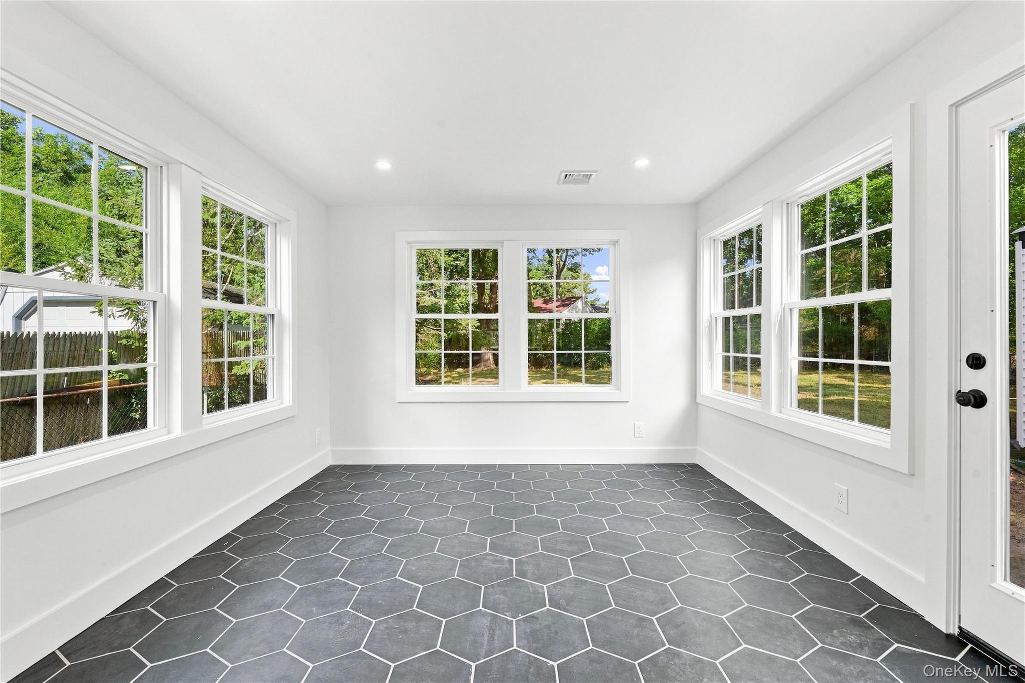 13 Campbell Lane Property Photo 13