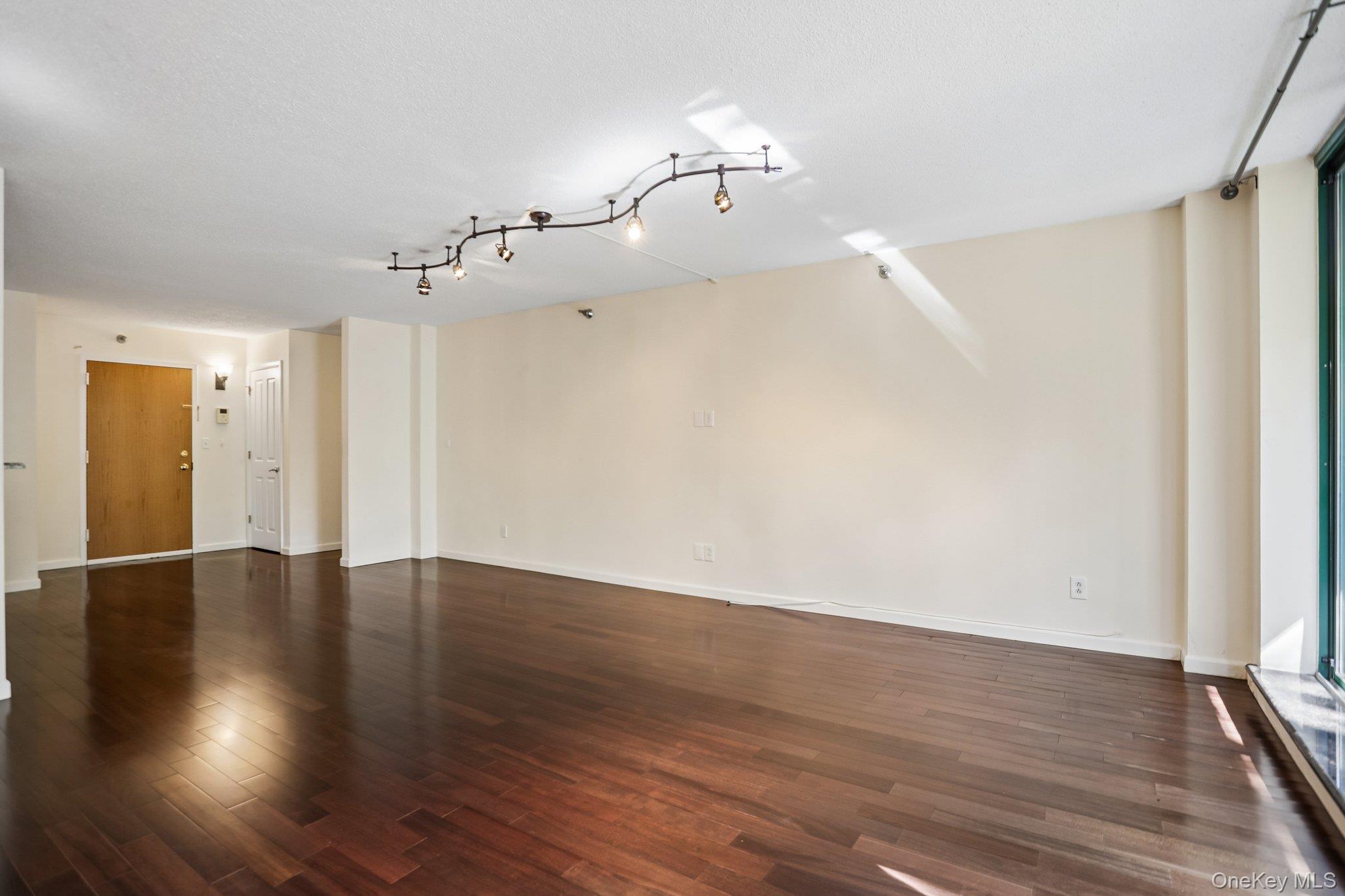 302 Church Street 2j Property Photo 8