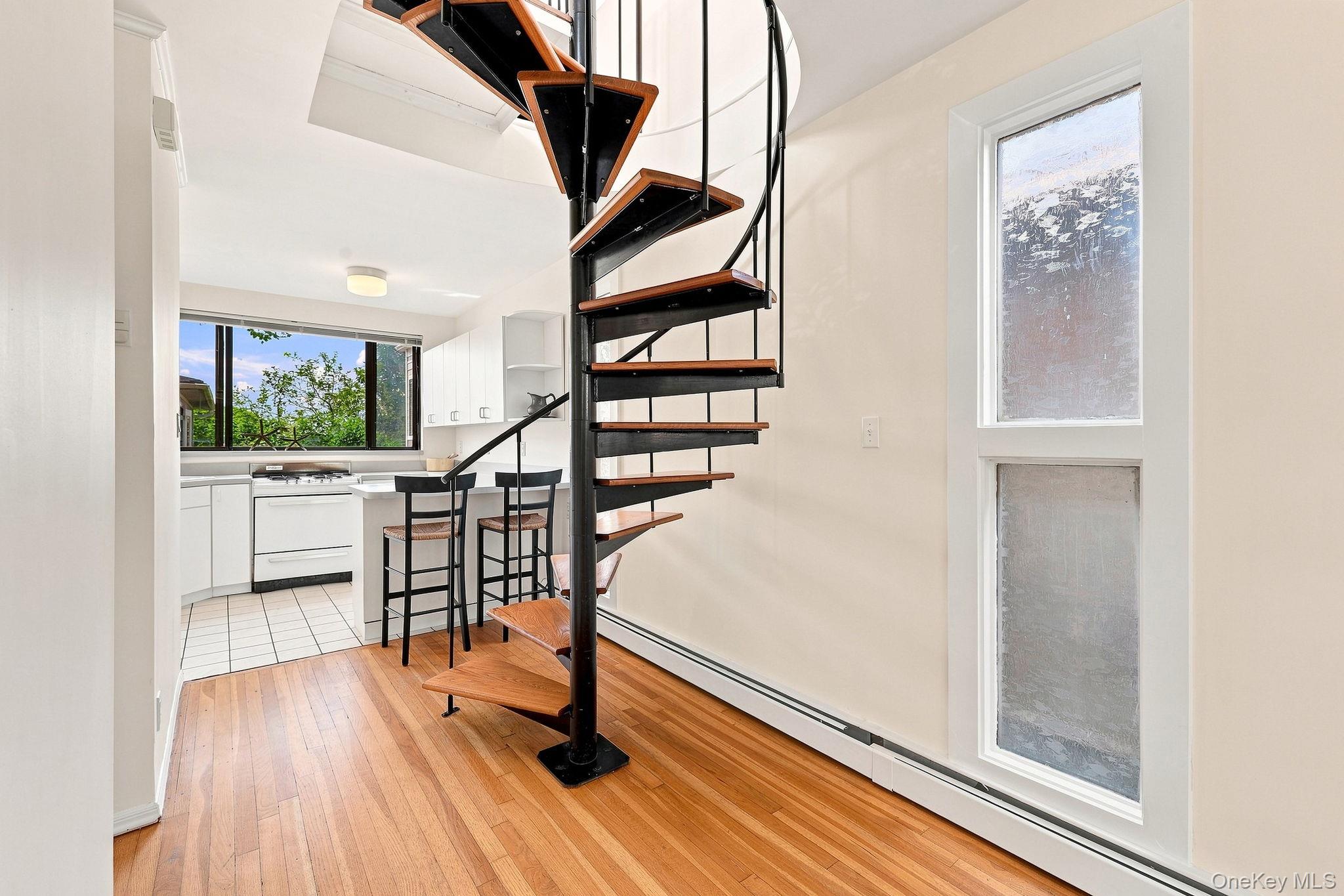 33 Tier Street E Property Photo 12