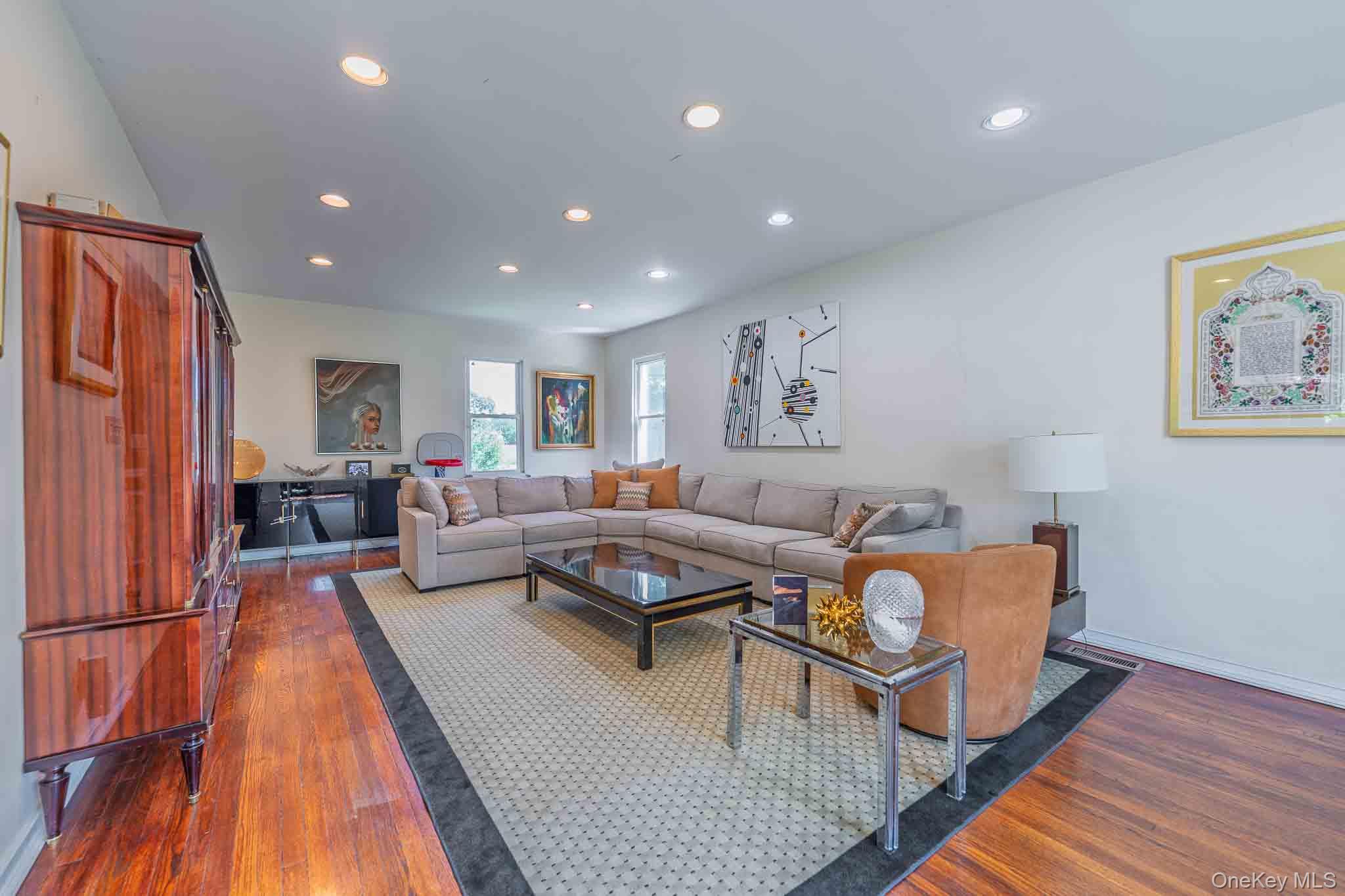 112 Harrison Street Property Photo 8