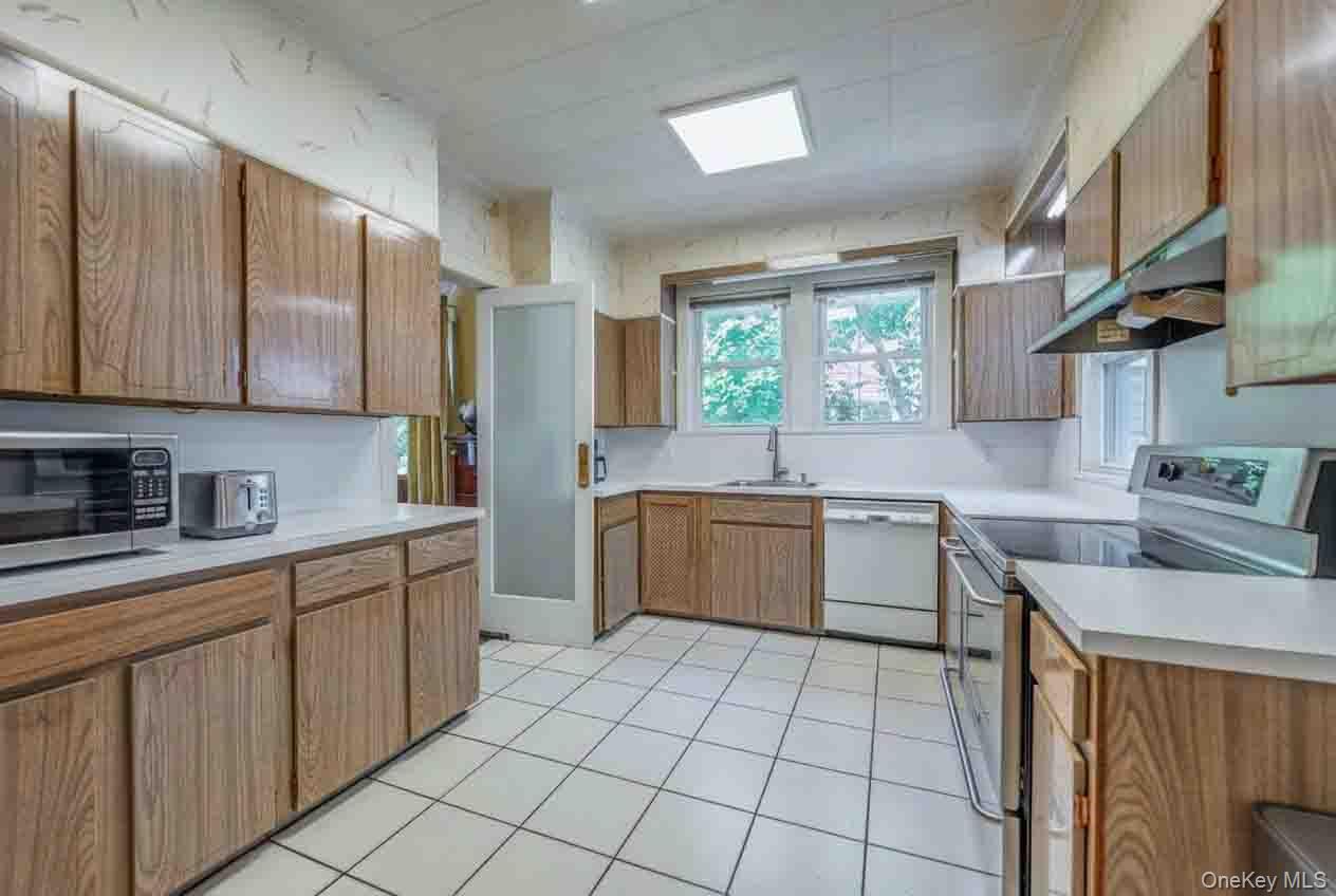 112 Harrison Street Property Photo 14