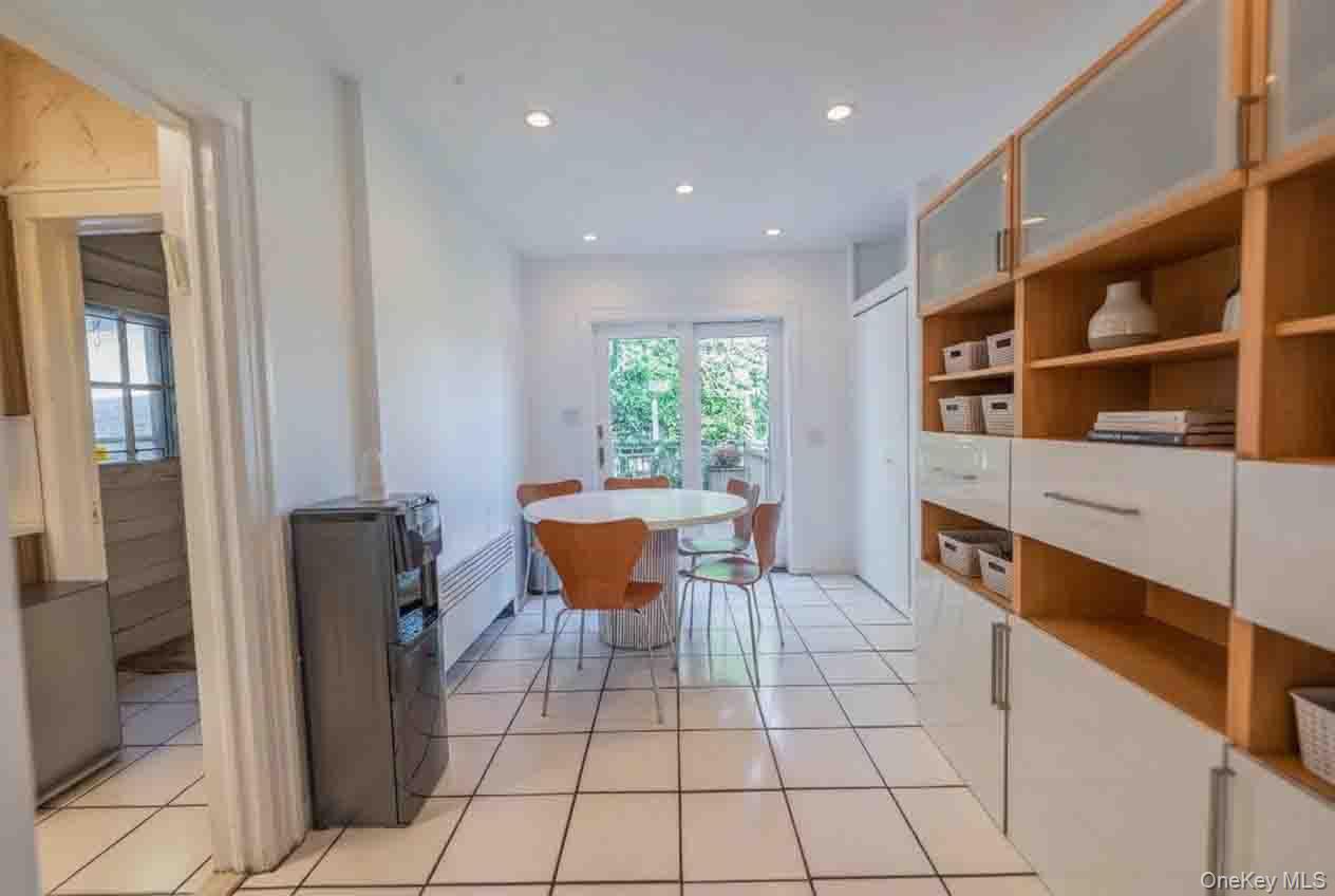 112 Harrison Street Property Photo 15