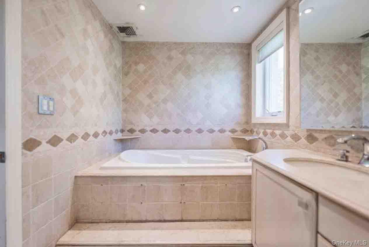 112 Harrison Street Property Photo 21