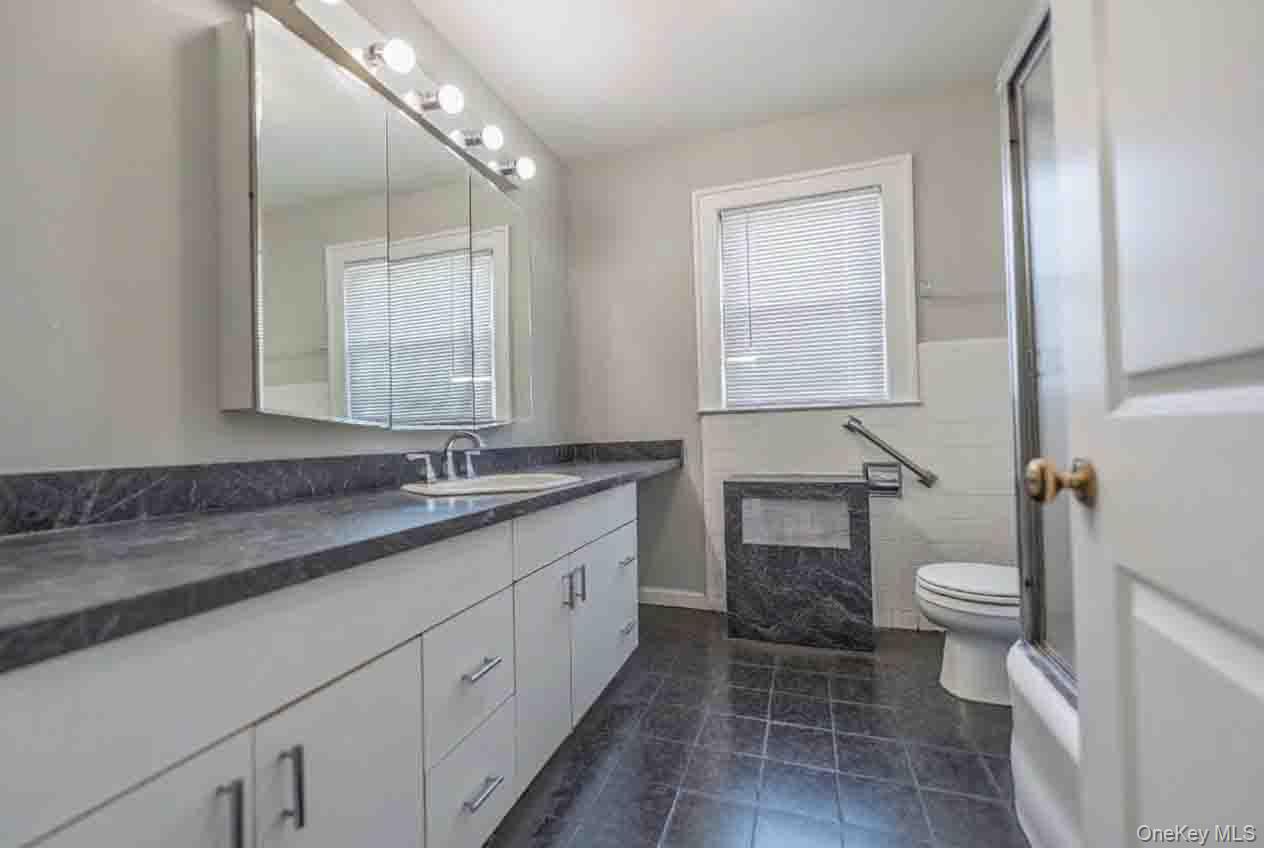 112 Harrison Street Property Photo 23