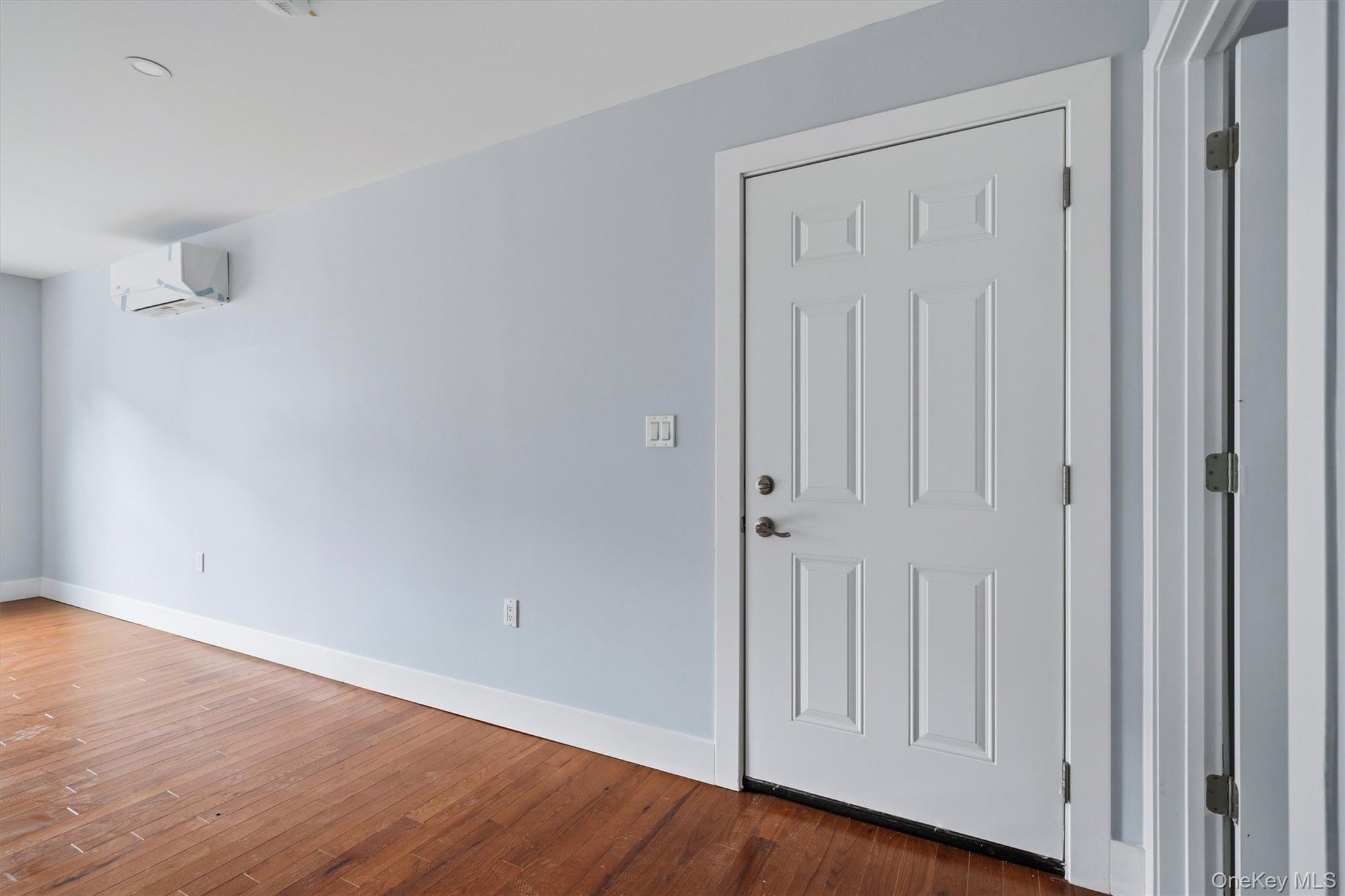 133 N Miller Street 1b Property Photo 4