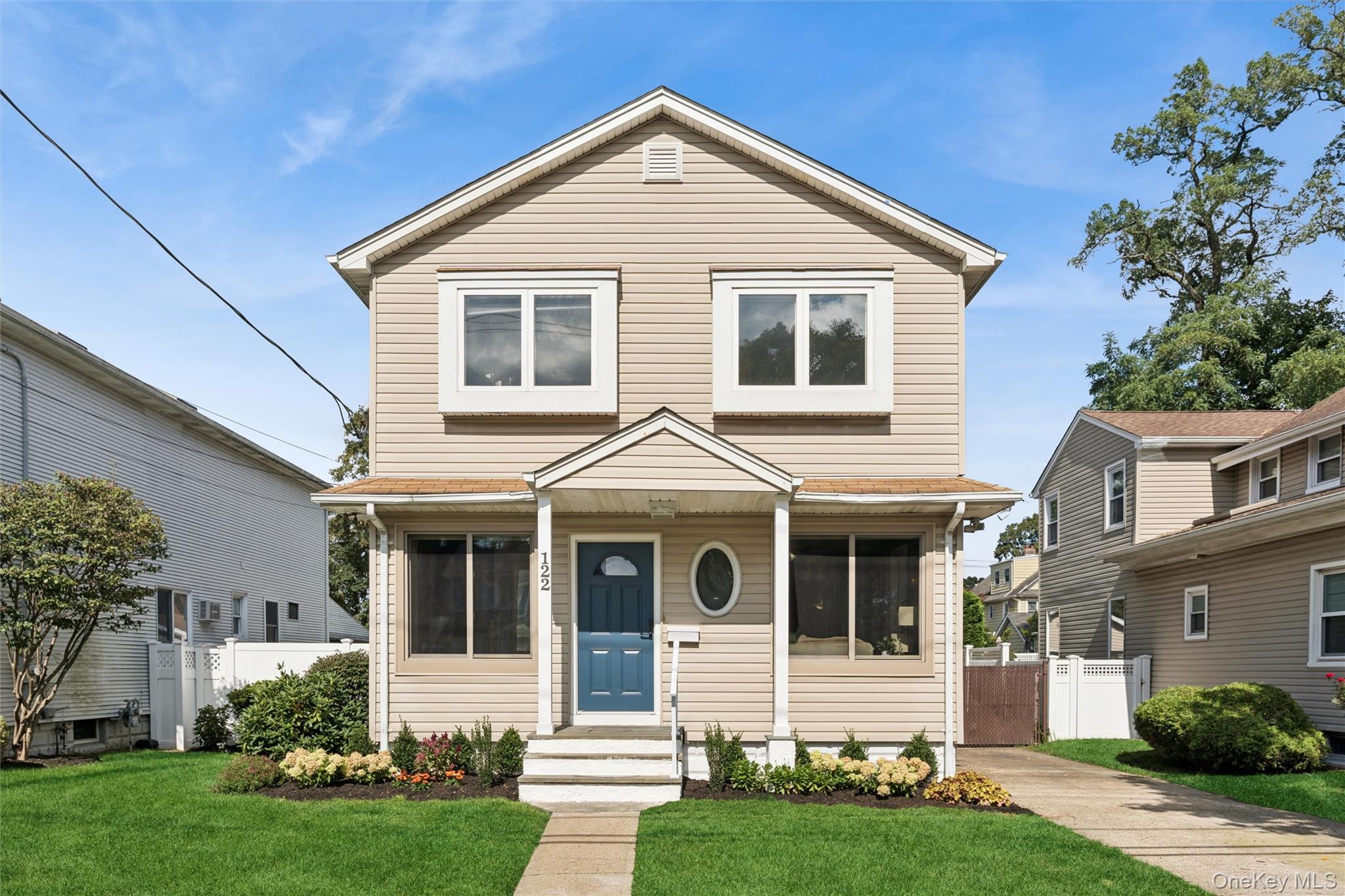 122 Commonwealth Avenue Property Photo 1