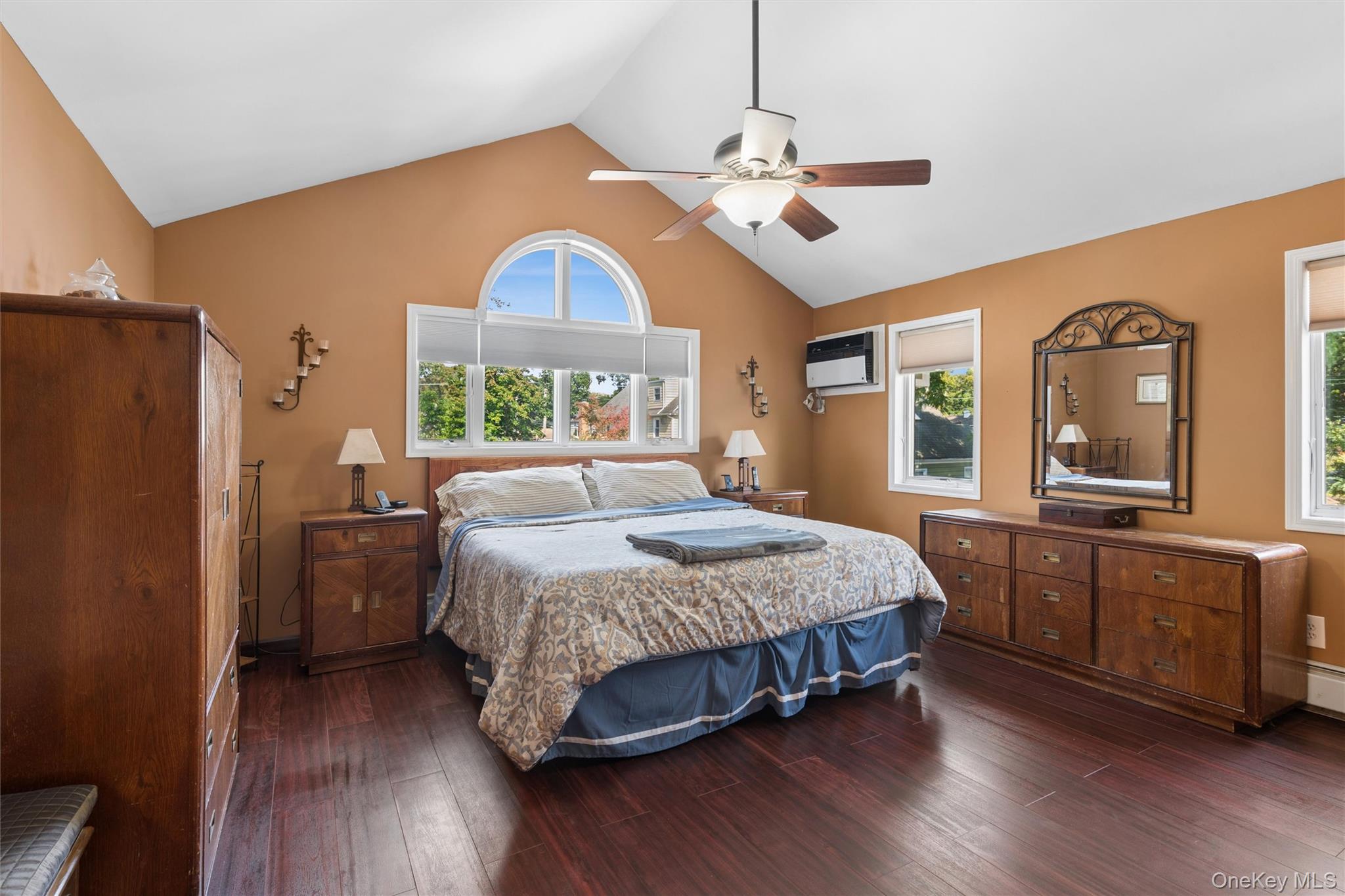 122 Commonwealth Avenue Property Photo 11