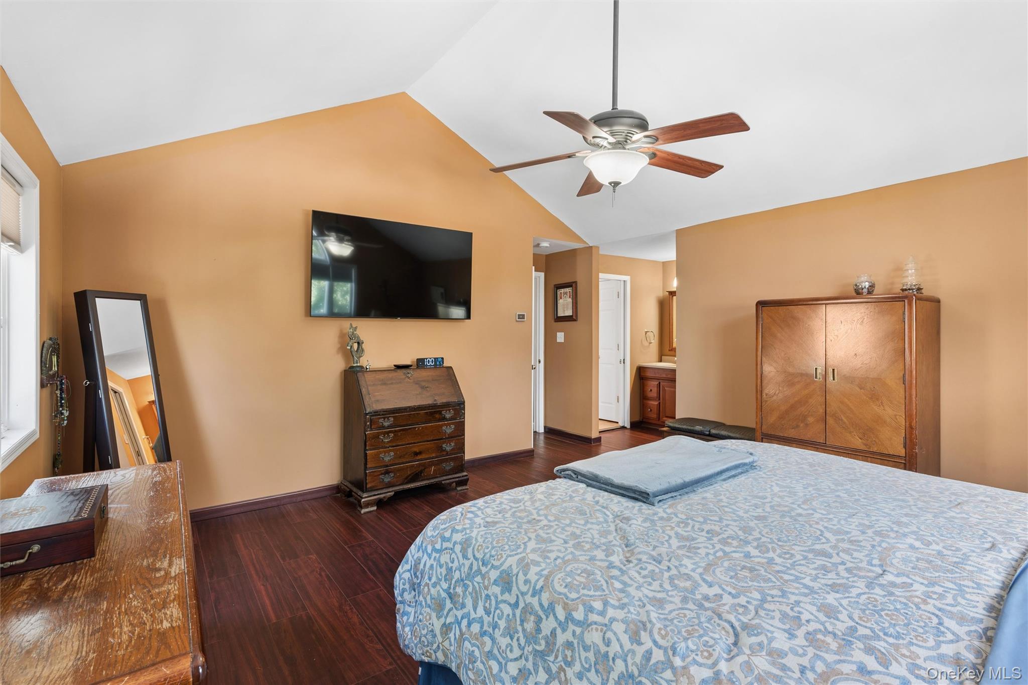122 Commonwealth Avenue Property Photo 21