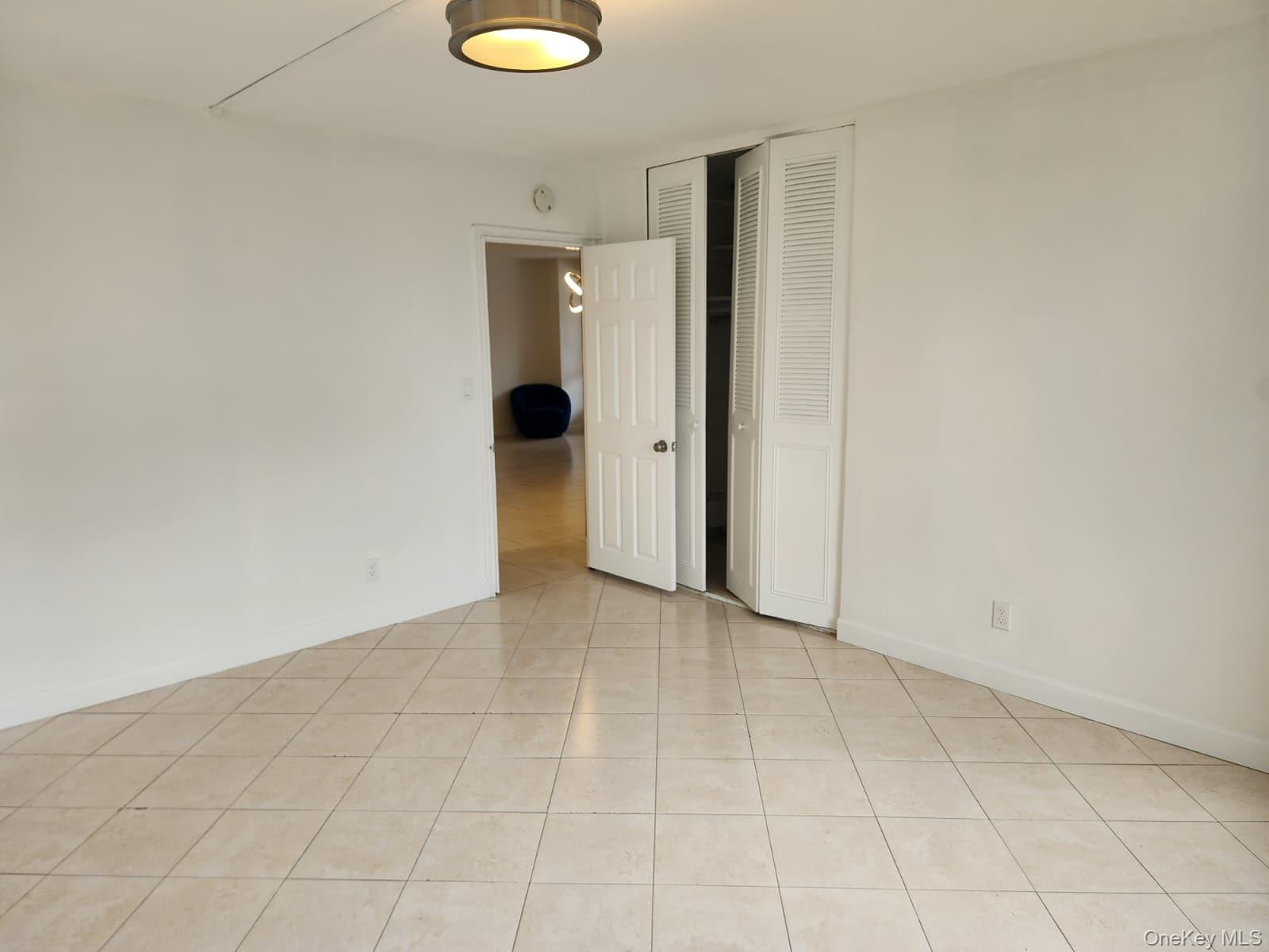 61-15 98th Street 5e Property Photo 8