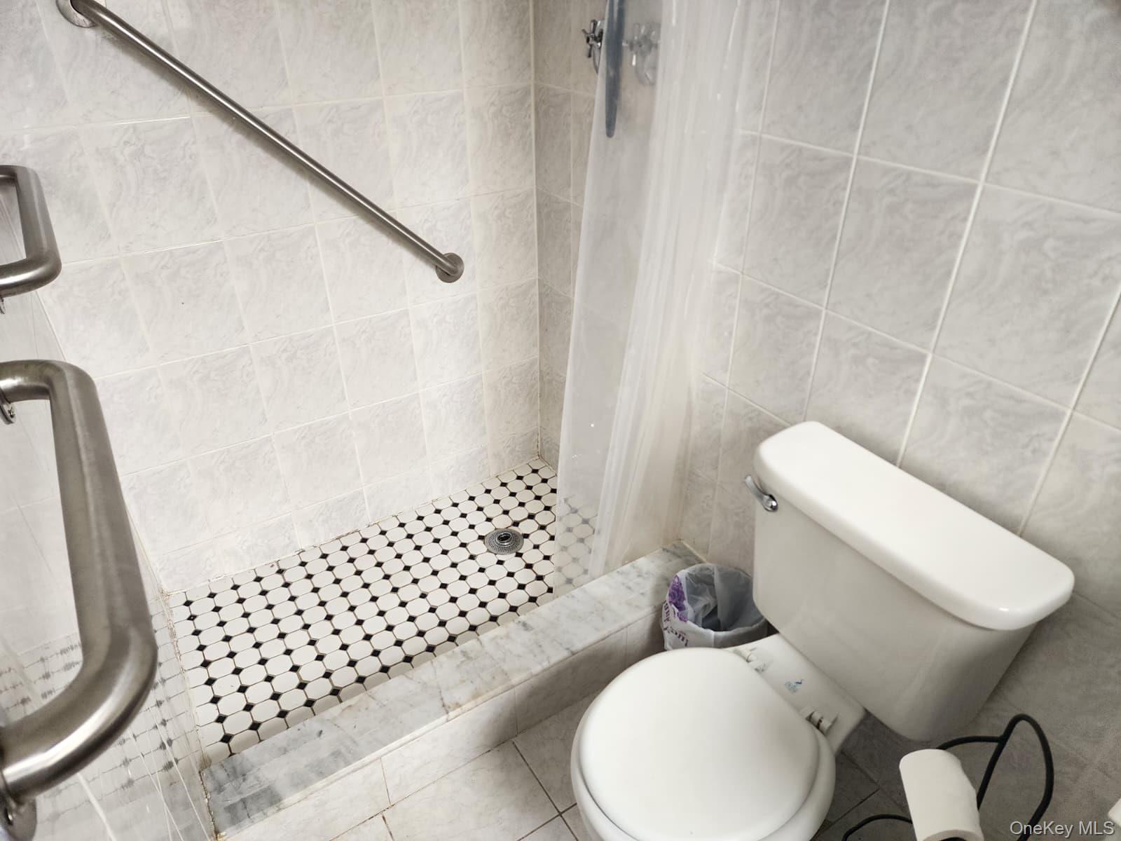 61-15 98th Street 5e Property Photo 9