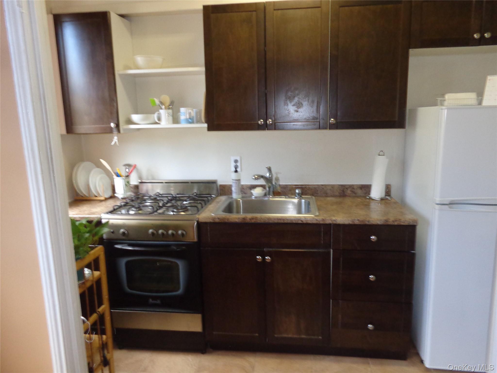 215-40 47 3b Property Photo 18