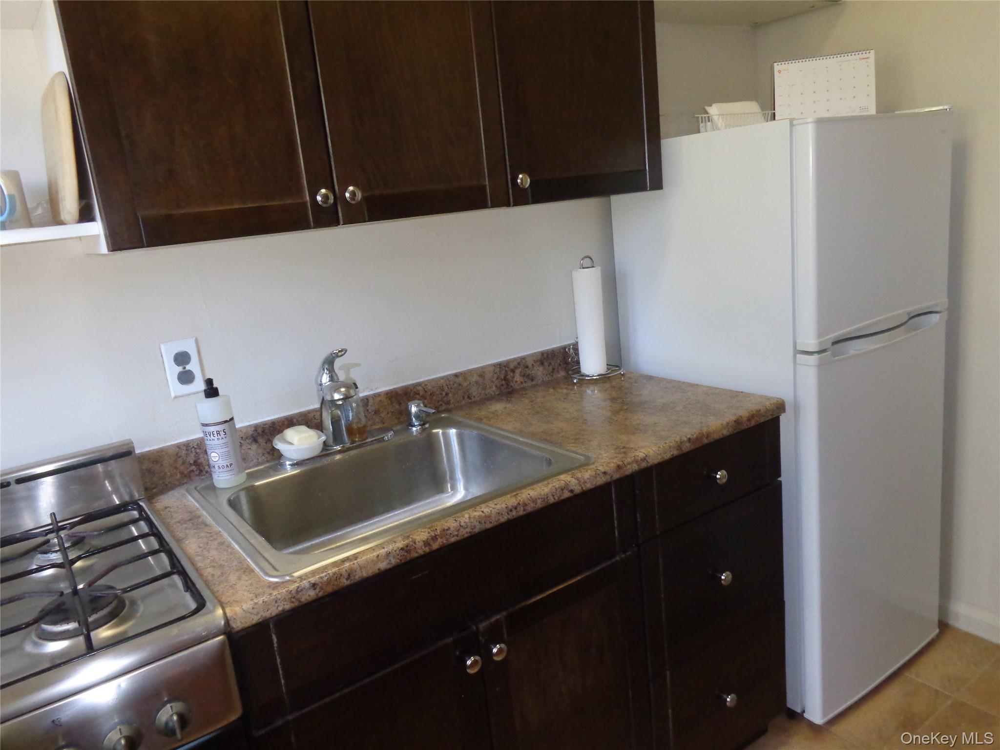 215-40 47 3b Property Photo 21