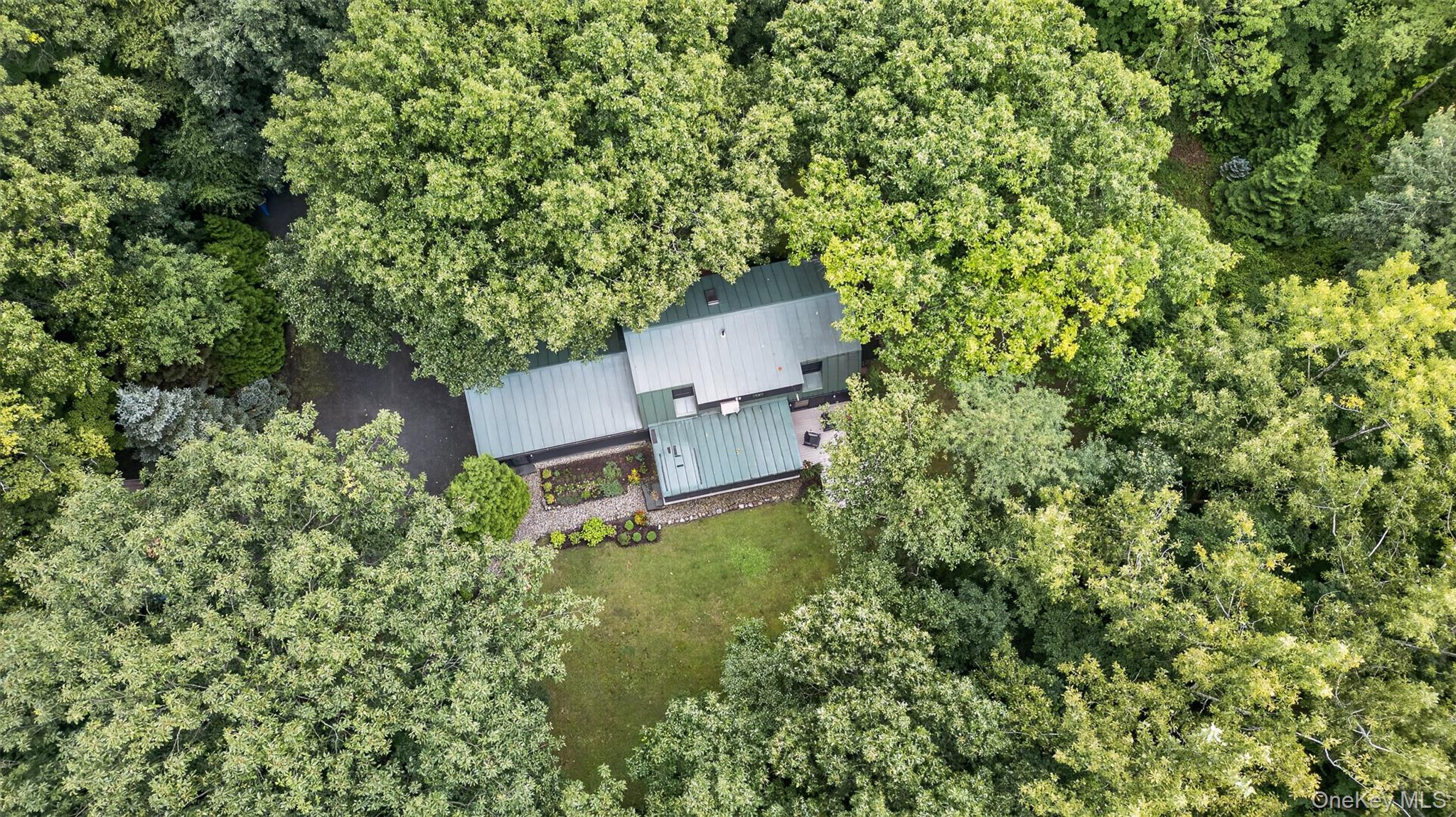 224 Under Mountain Road Property Photo 8