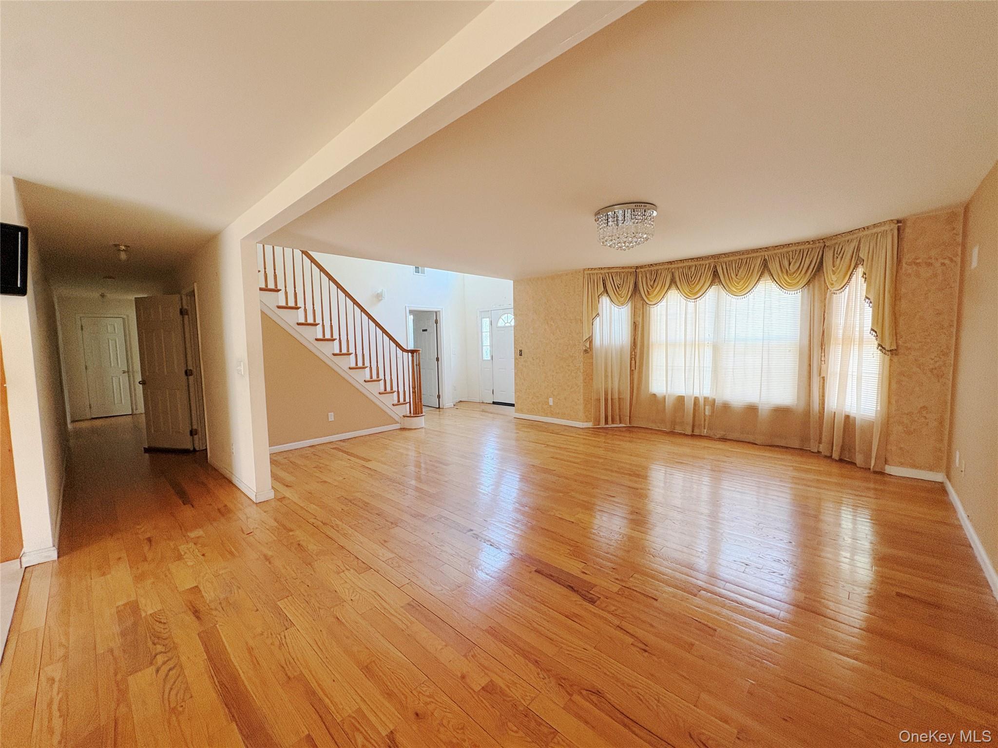 249 Haven Avenue Property Photo 3