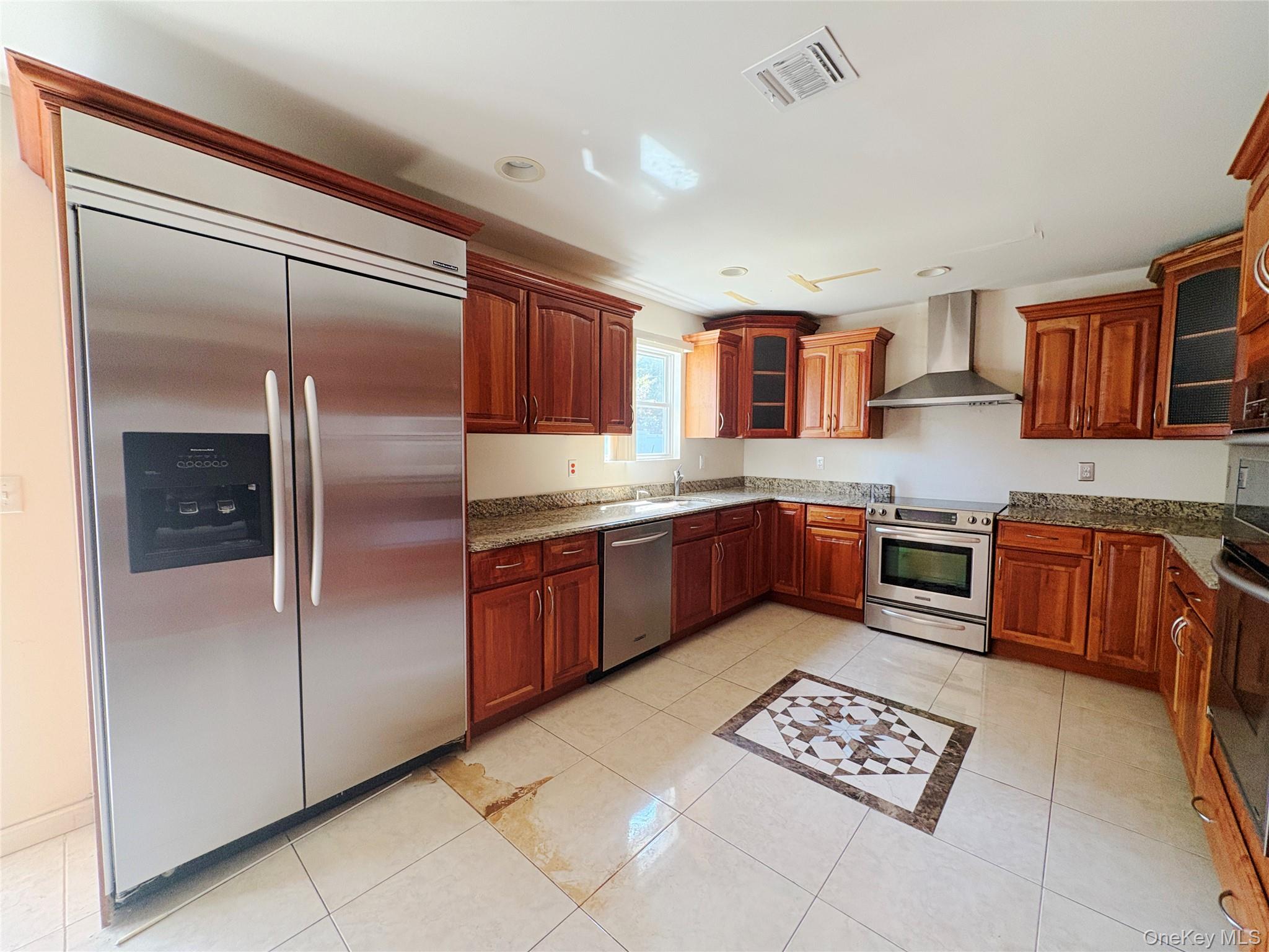 249 Haven Avenue Property Photo 5