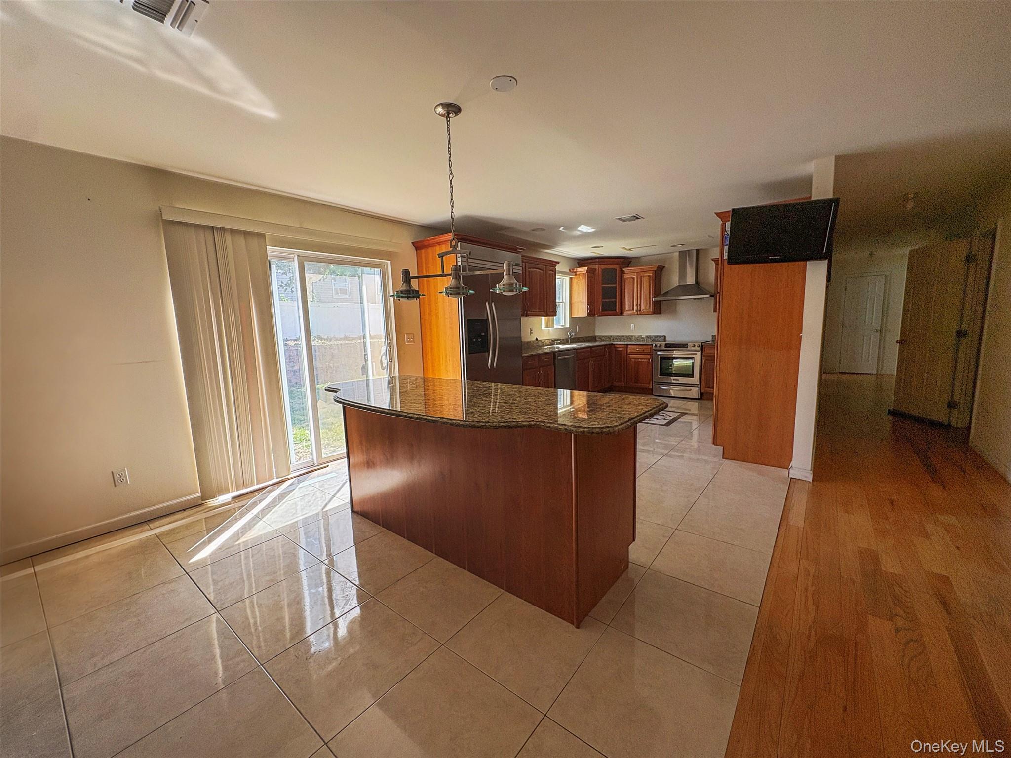 249 Haven Avenue Property Photo 6