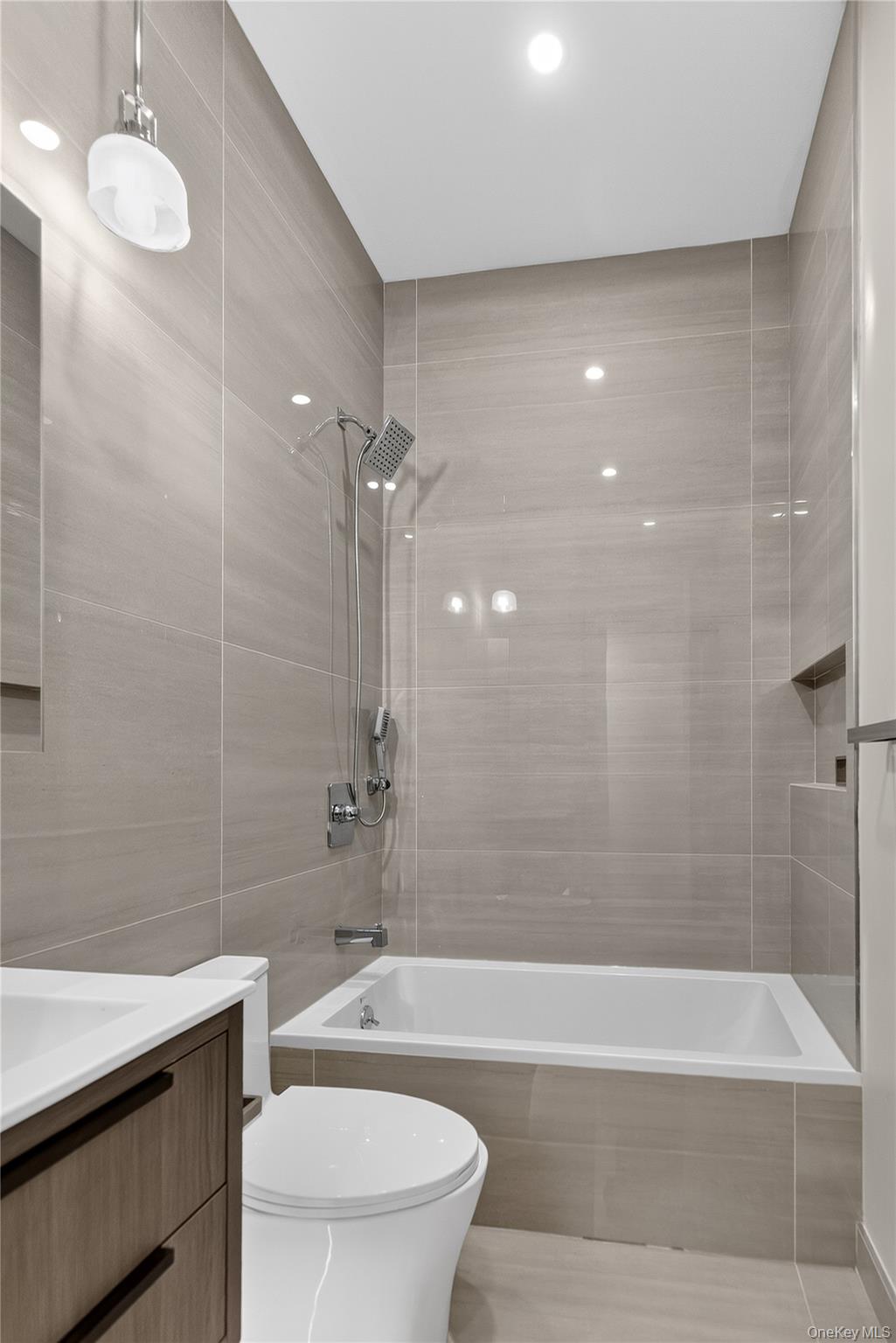427 E 140 Street 4 Property Photo 6