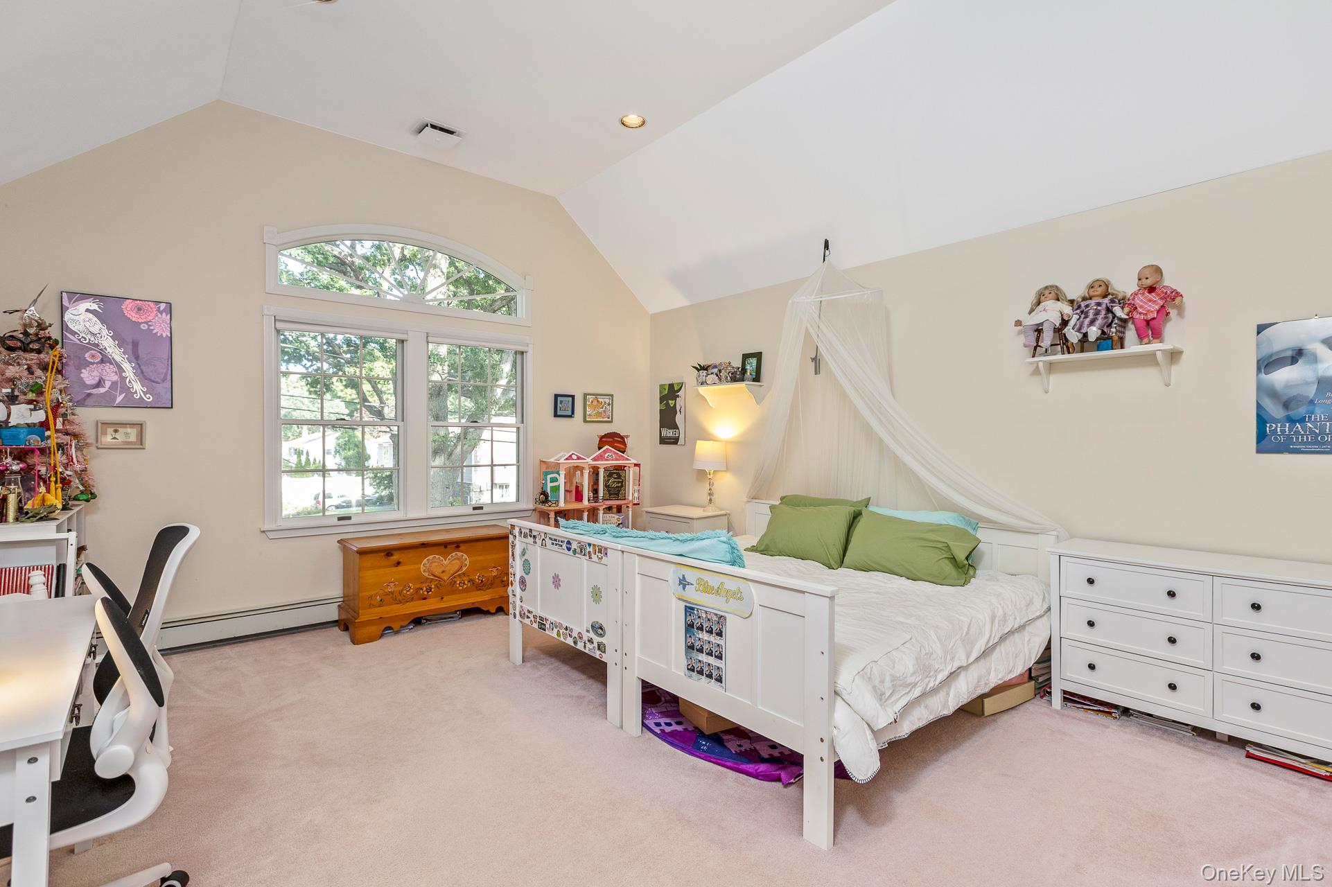 220 St. James Avenue Property Photo 15