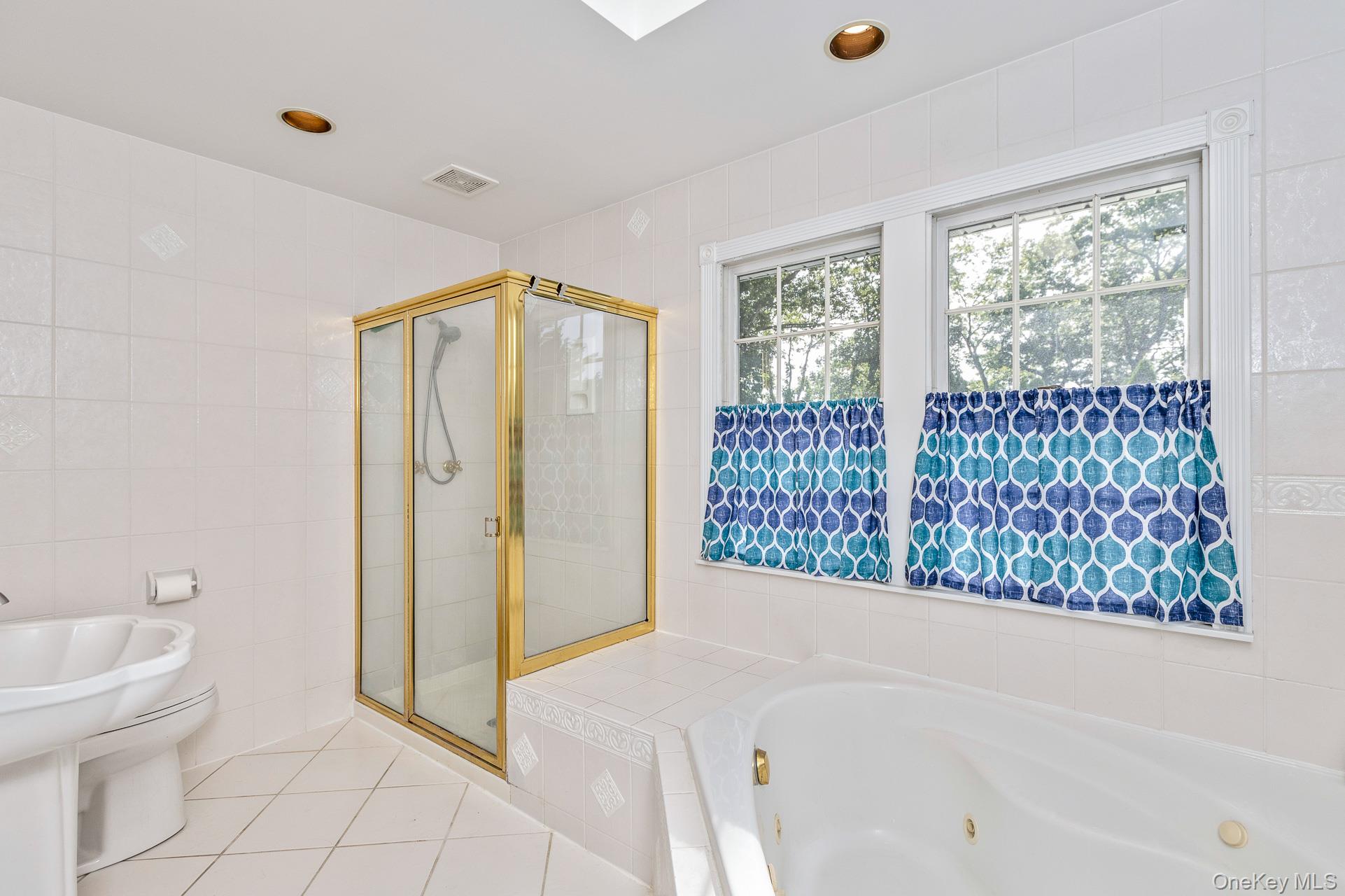 220 St. James Avenue Property Photo 20