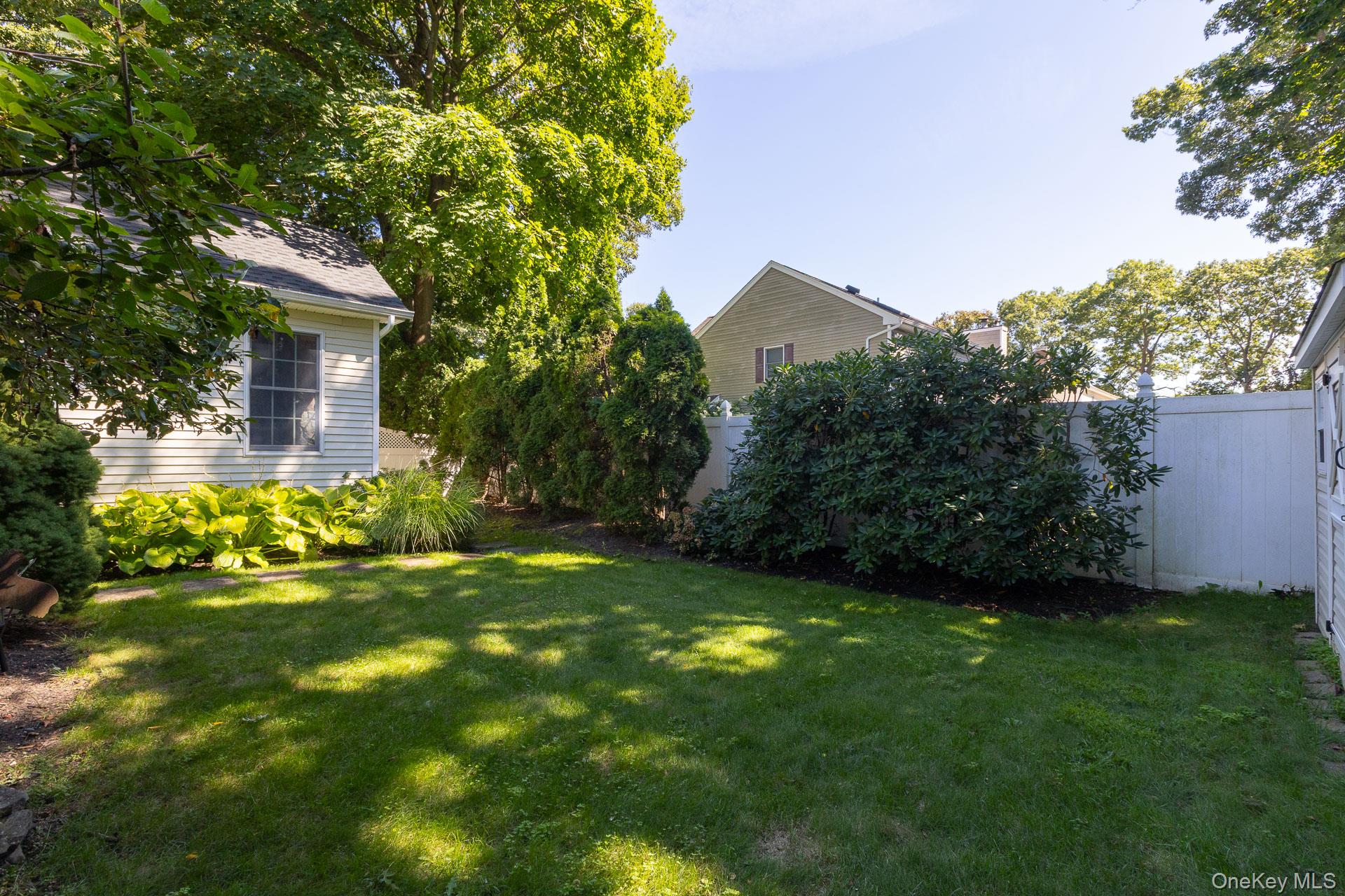 220 St. James Avenue Property Photo 28