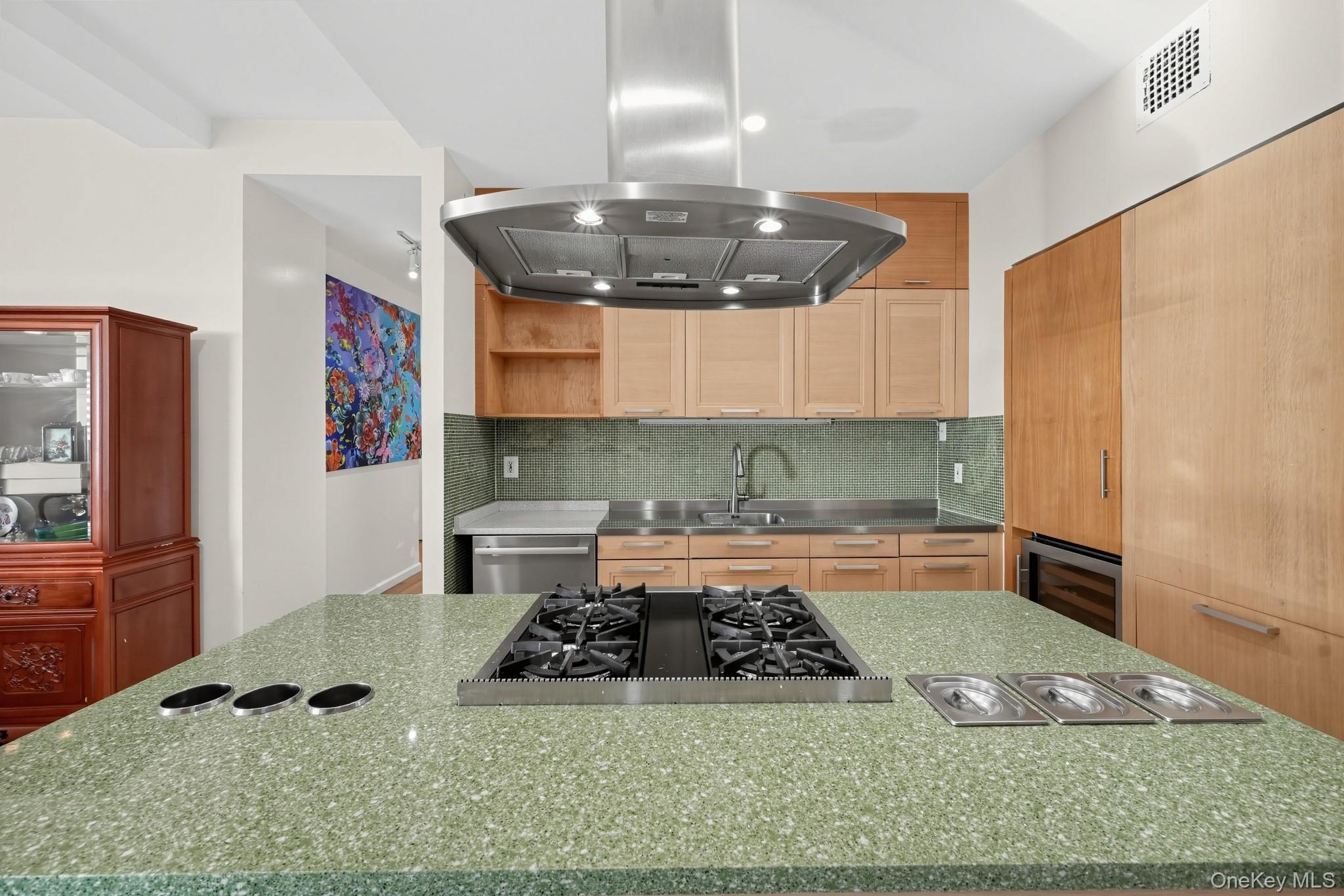 75 Livingston Street 13e Property Photo 6