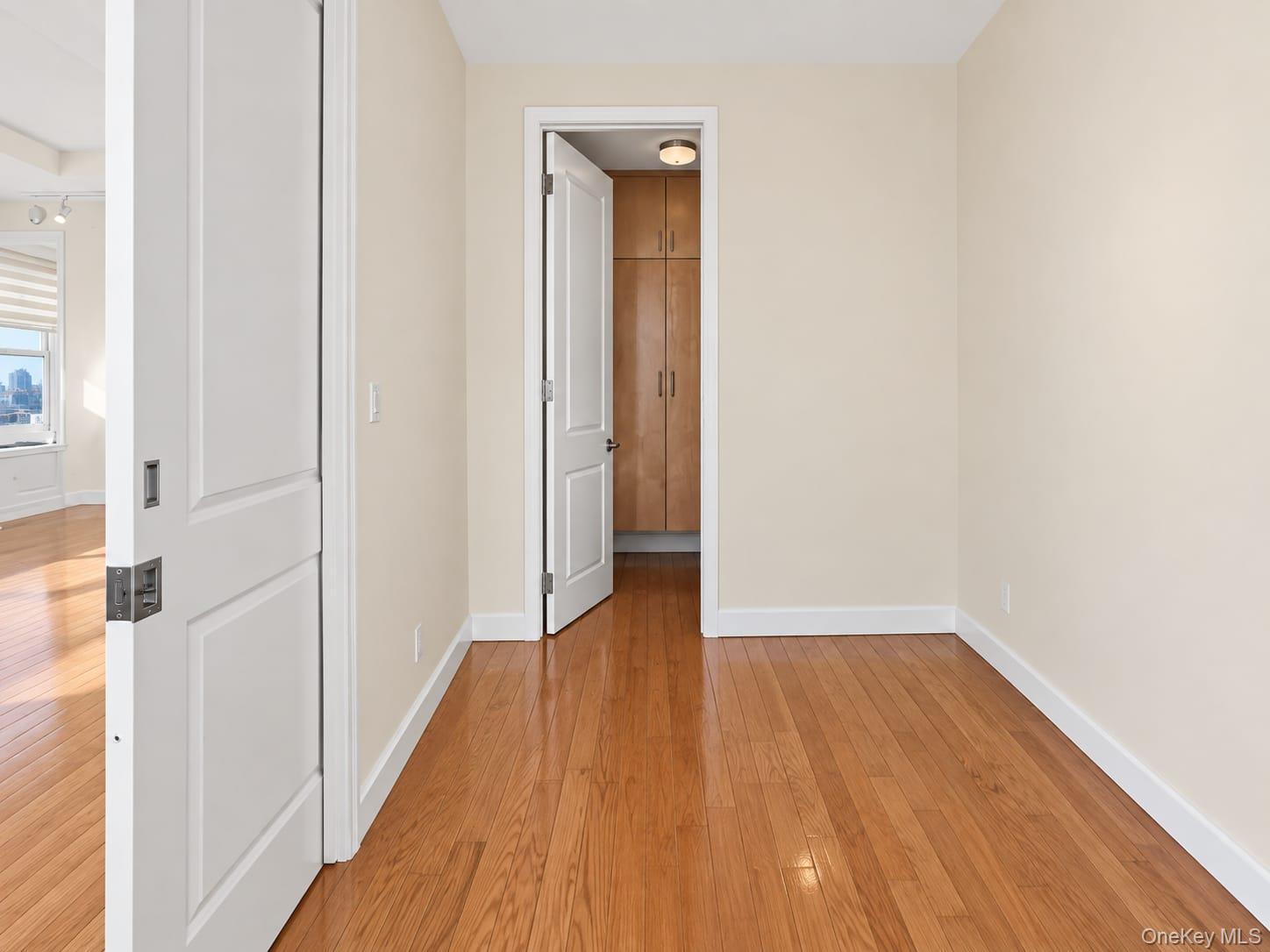 75 Livingston Street 13e Property Photo 8