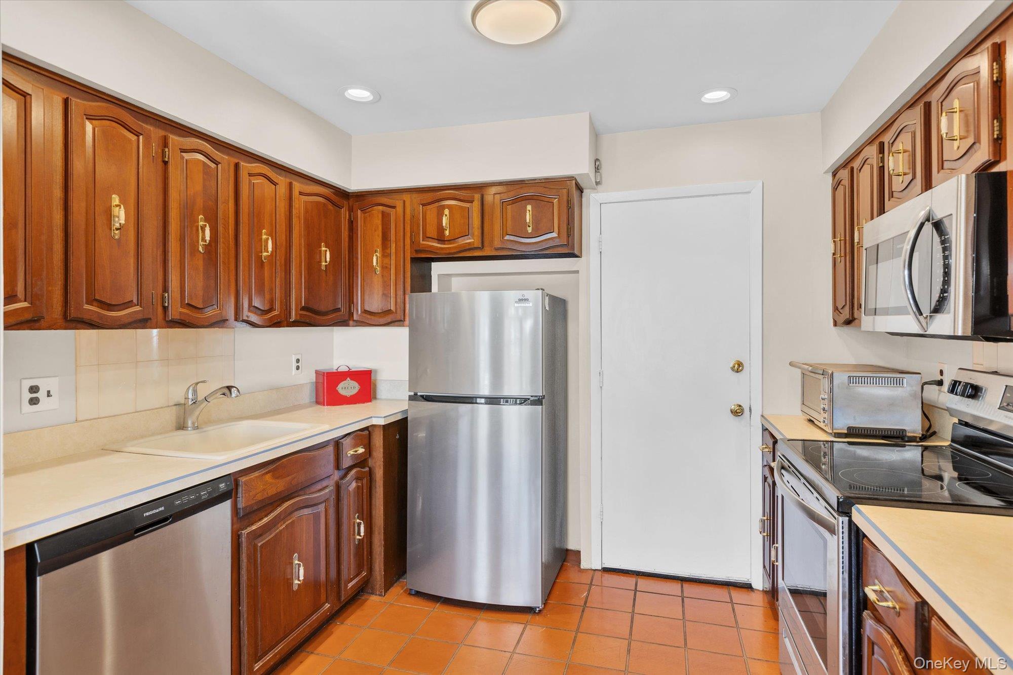 97 Revere Drive Property Photo 6