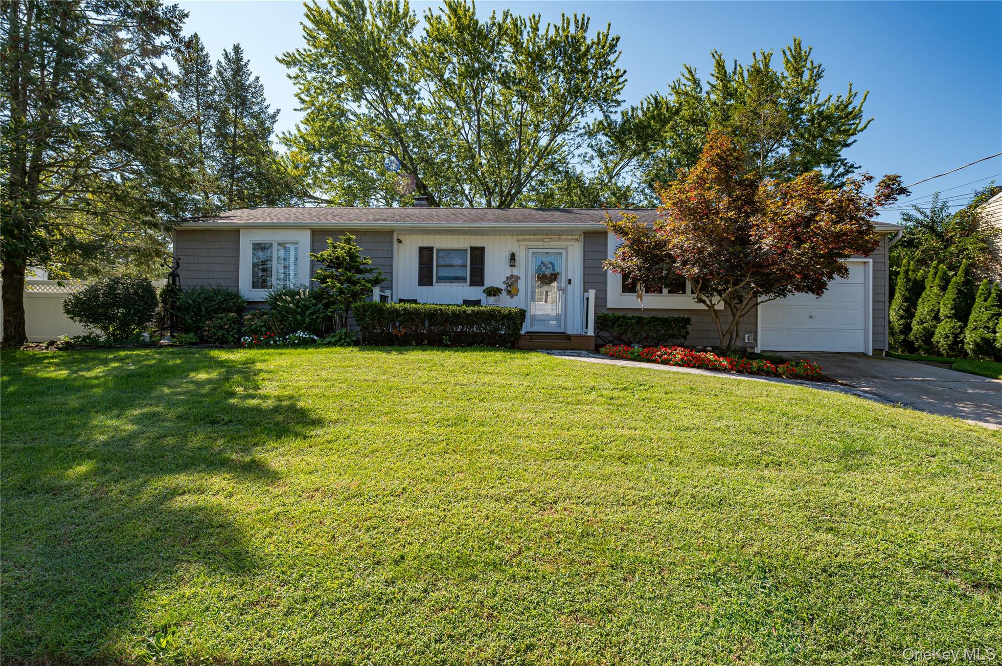 10 Stonehurst Circle Property Photo 1