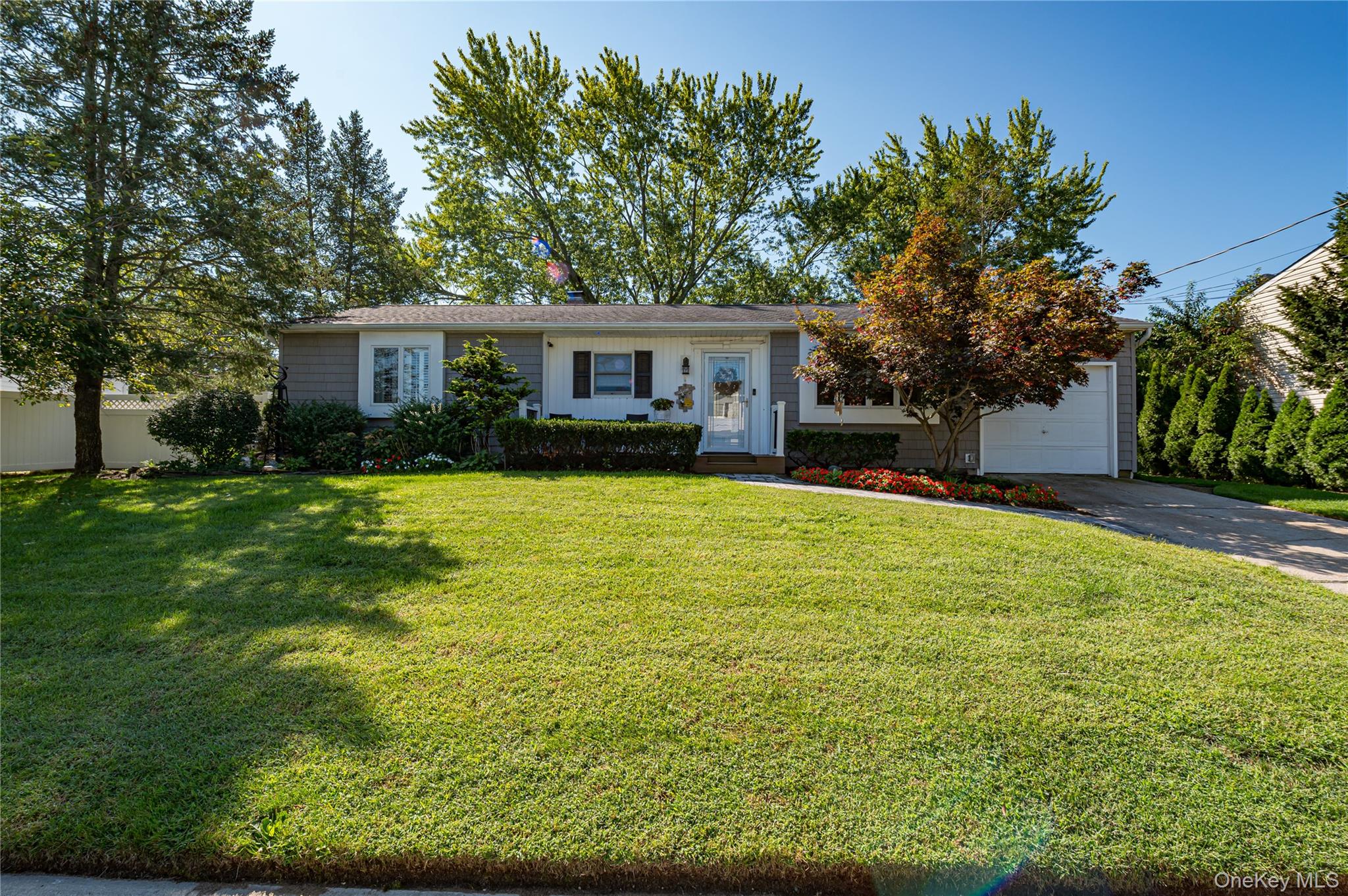 10 Stonehurst Circle Property Photo 3