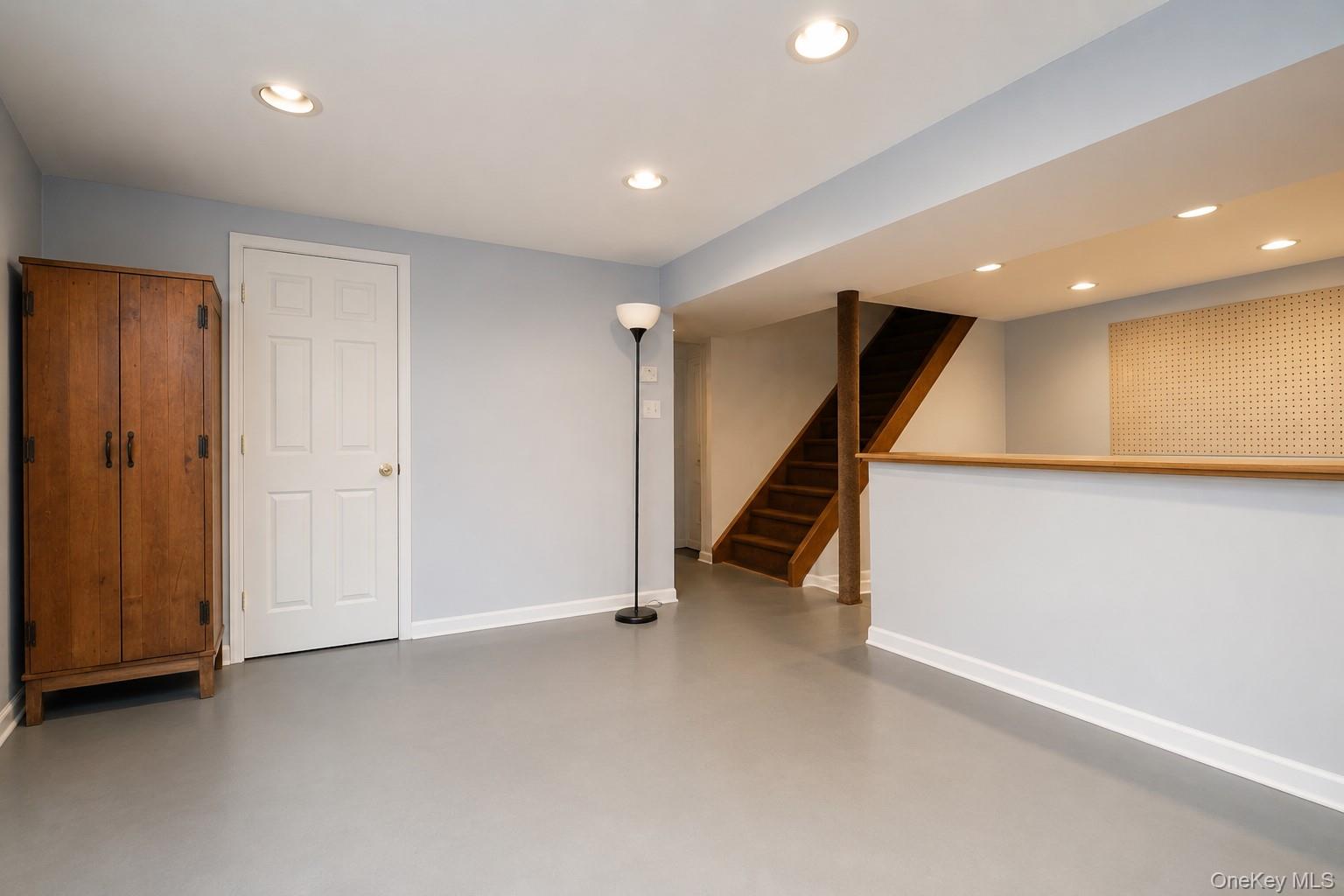 947 Bard Avenue Property Photo 15