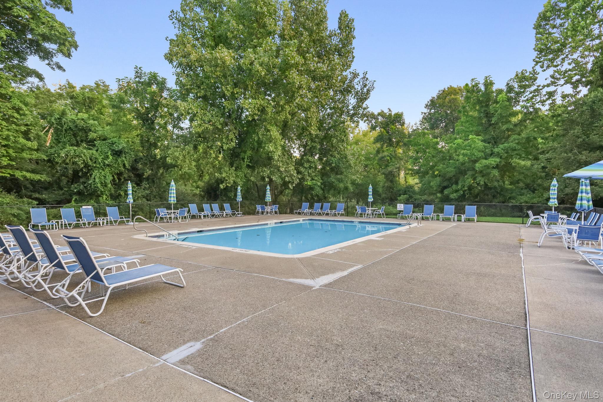 13 Hyatt Lane Property Photo 40