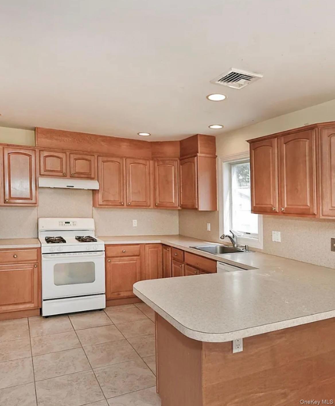 16a Inwood Road Property Photo 4