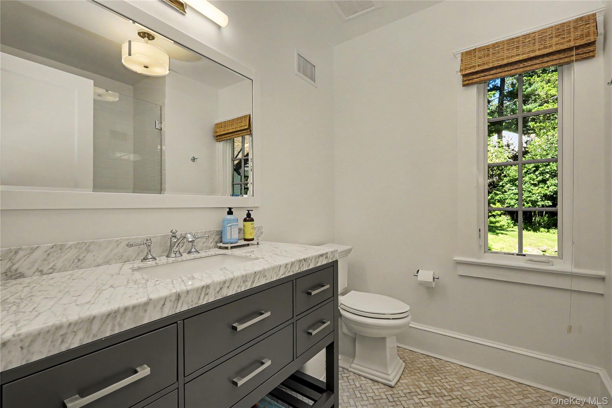 4 Commodore Avenue Property Photo 26