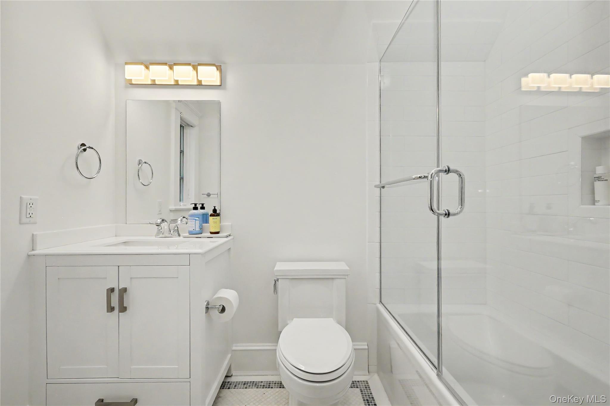 4 Commodore Avenue Property Photo 33