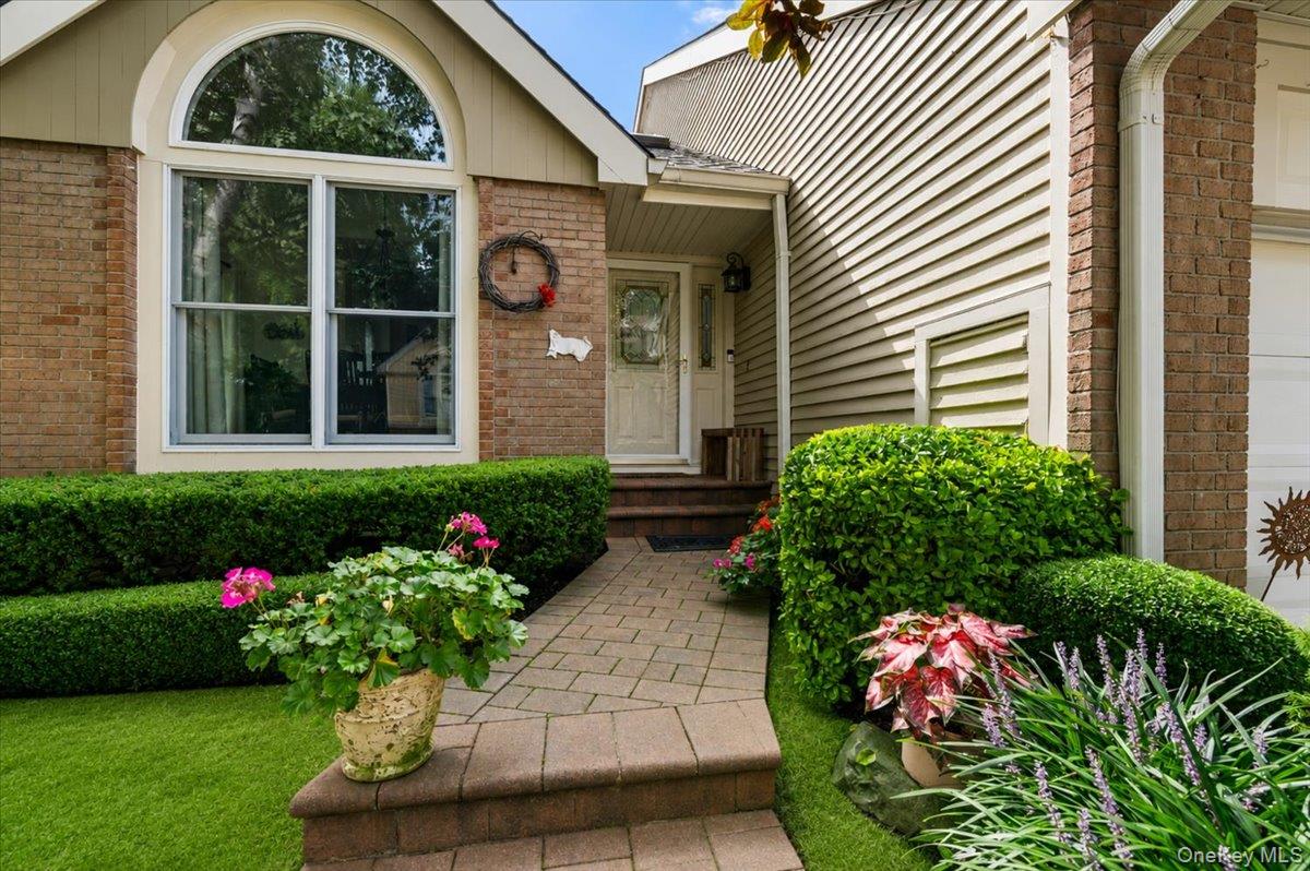 53 Willow Ridge Drive Property Photo 1